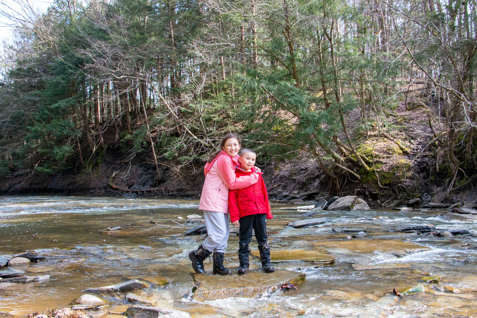 Family photo session, Hunters Creek, East Aurora NY.
