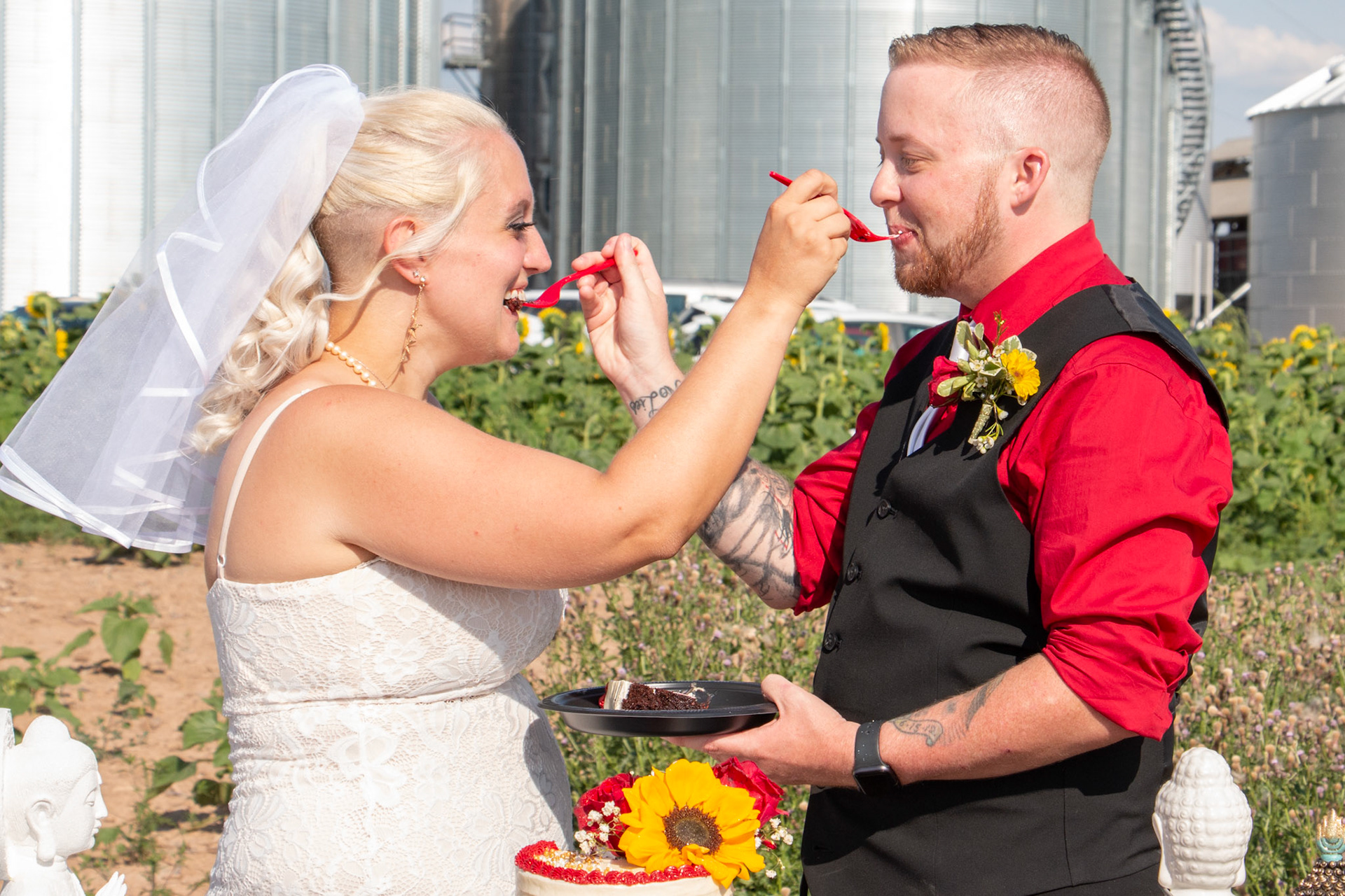 Wedding, cake cutting, Sunflowers of Sanborn, NY.