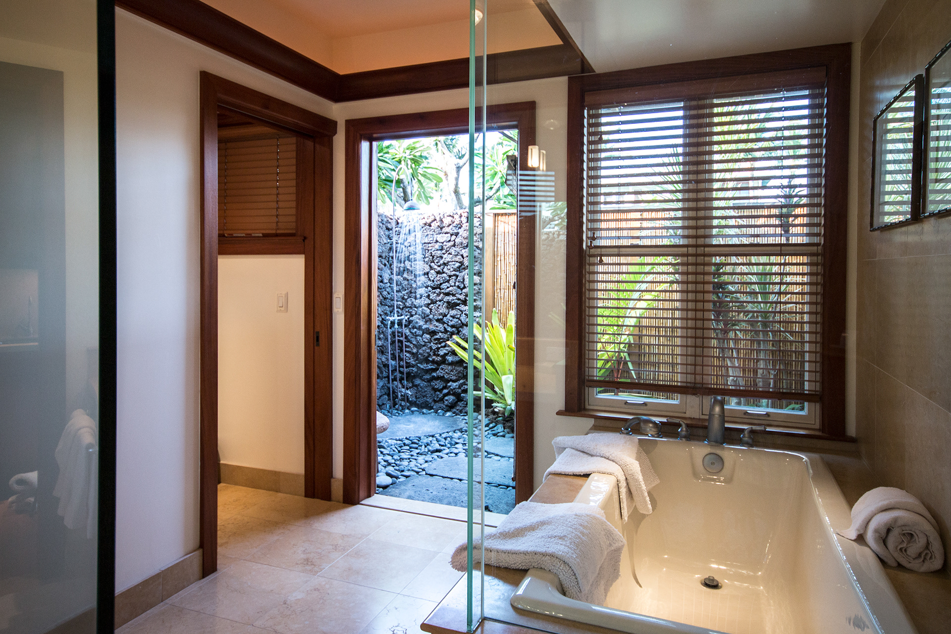 Luxury real estate, timeshare, rental, for sale in Waikoloa HI.