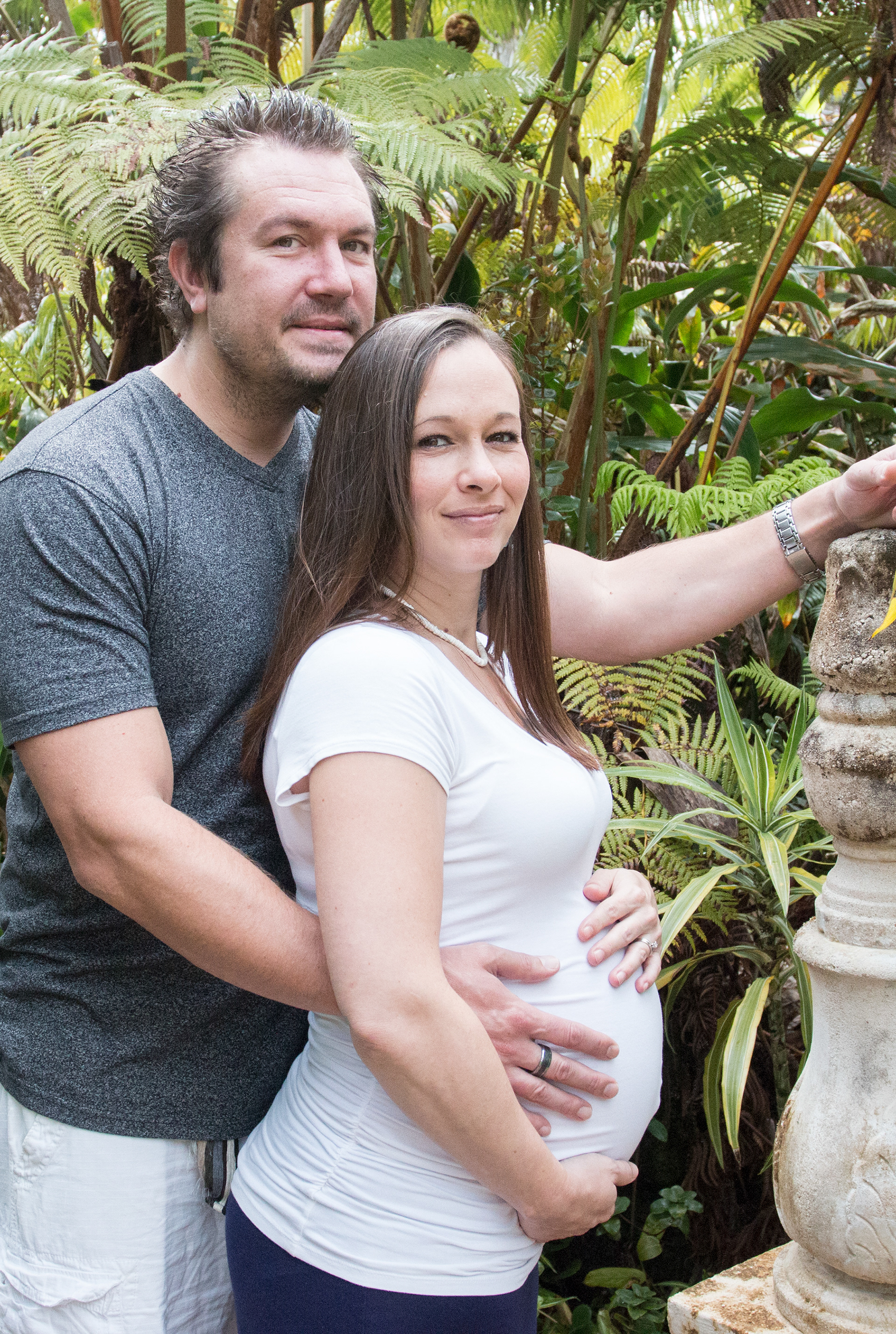 Maternity photo session, Volcano HI.