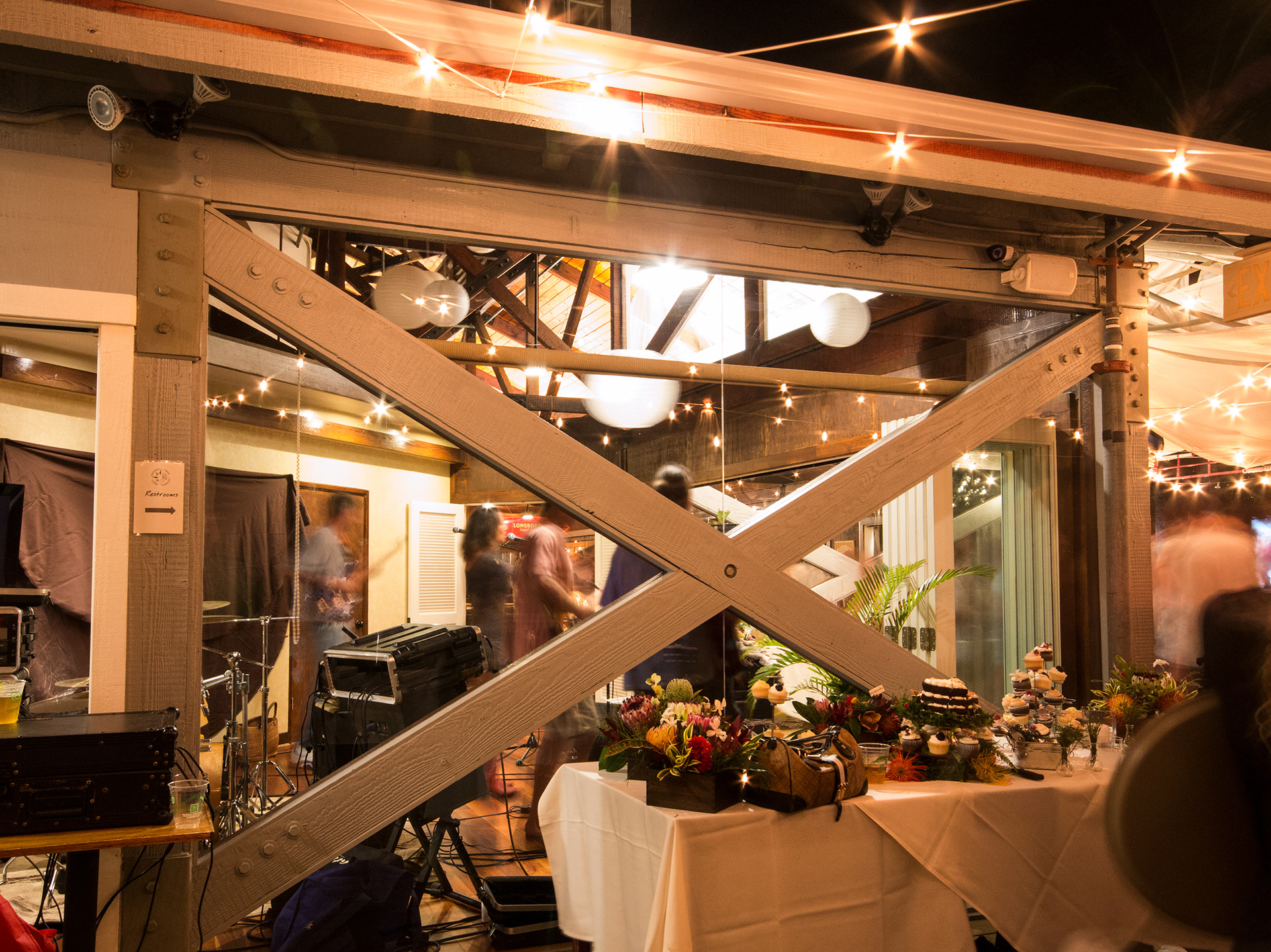 Wedding decor, venue shoot, Daylight Mind cafe, Hawaii.