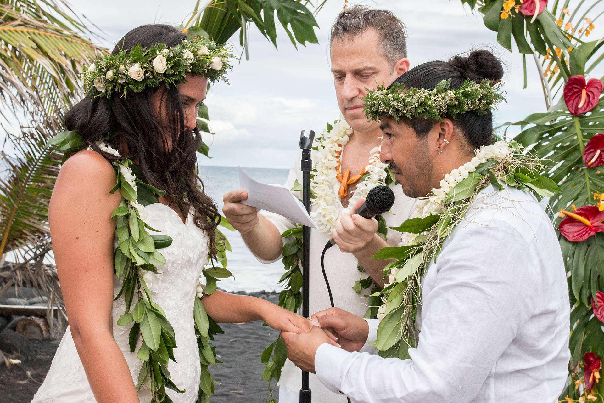Wedding ceremony, Hawaii, black sand beach..