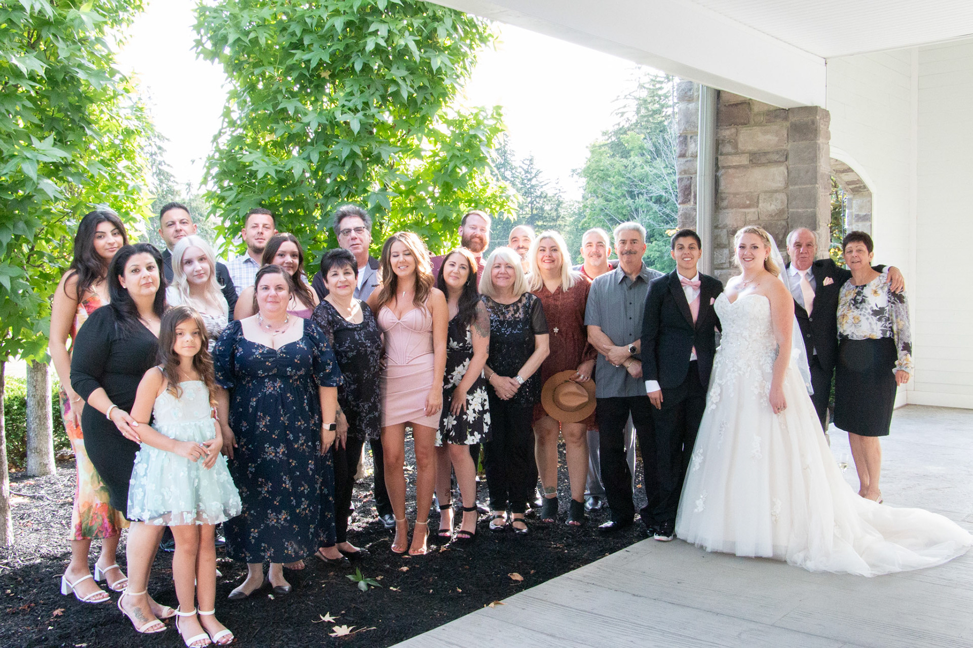 Wedding at Avanti Mansion, Hamburg, NY, family.