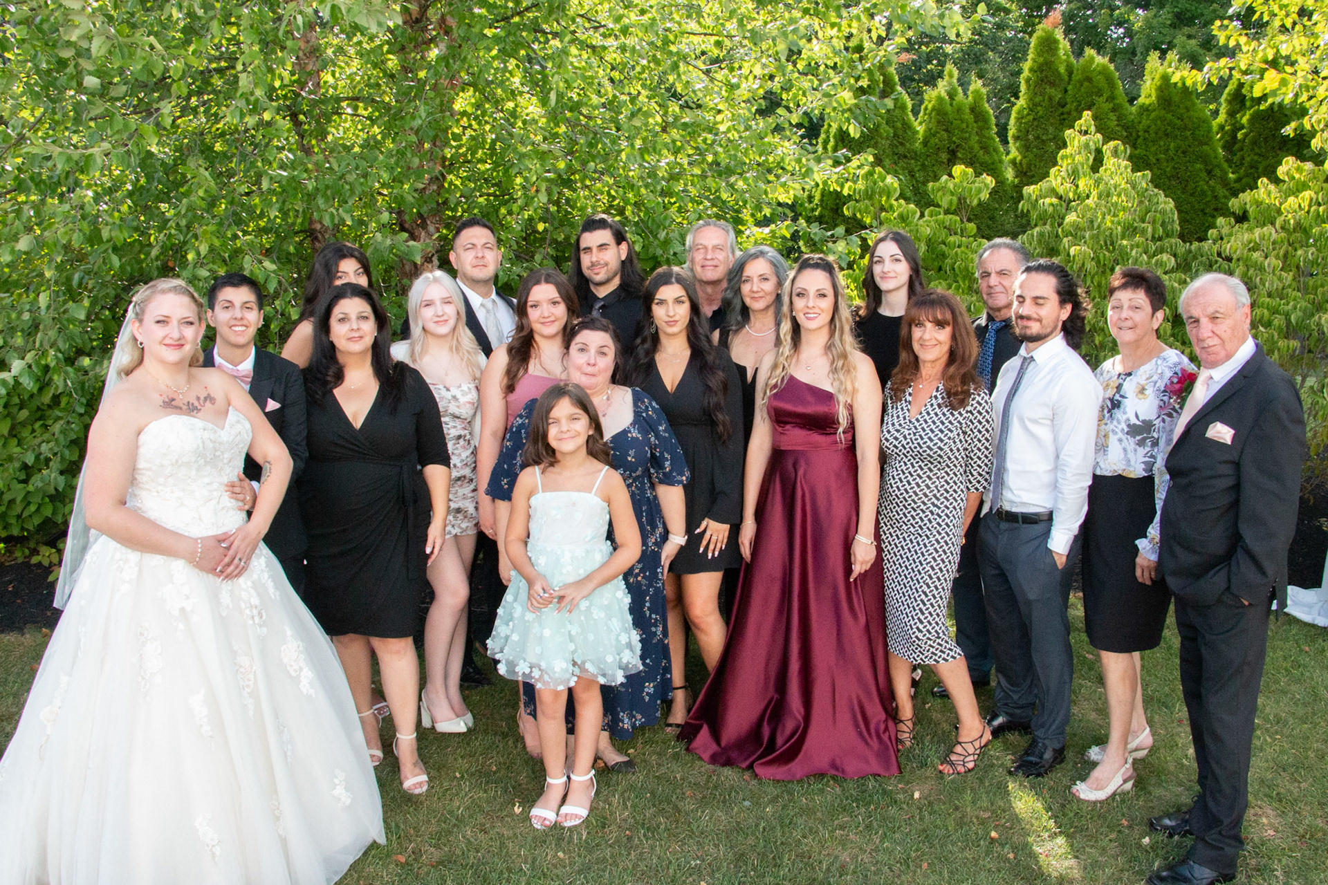 Wedding at Avanti Mansion, Hamburg, NY, family.