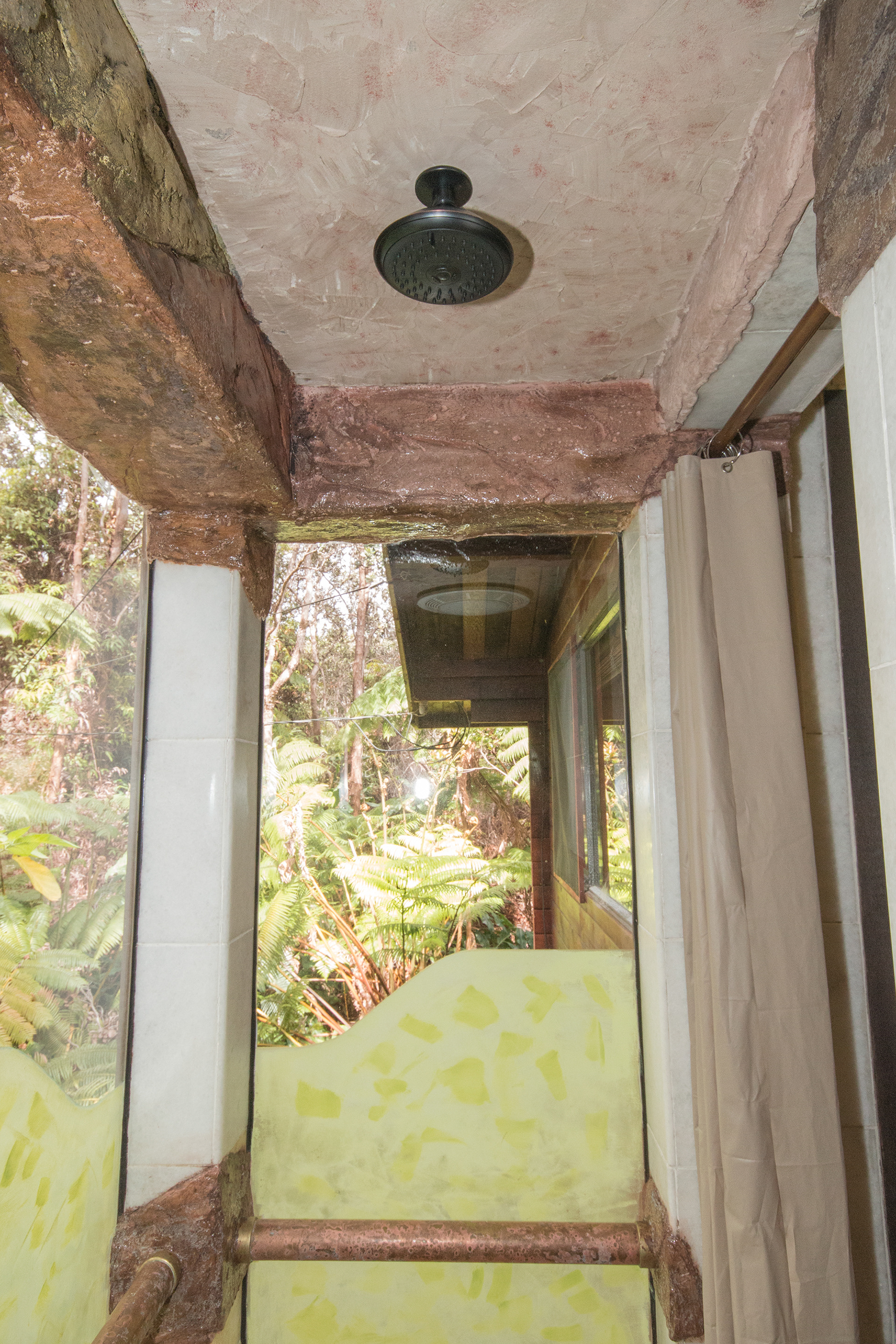 Room rentals at Chalet Kilauea, Volcano HI.