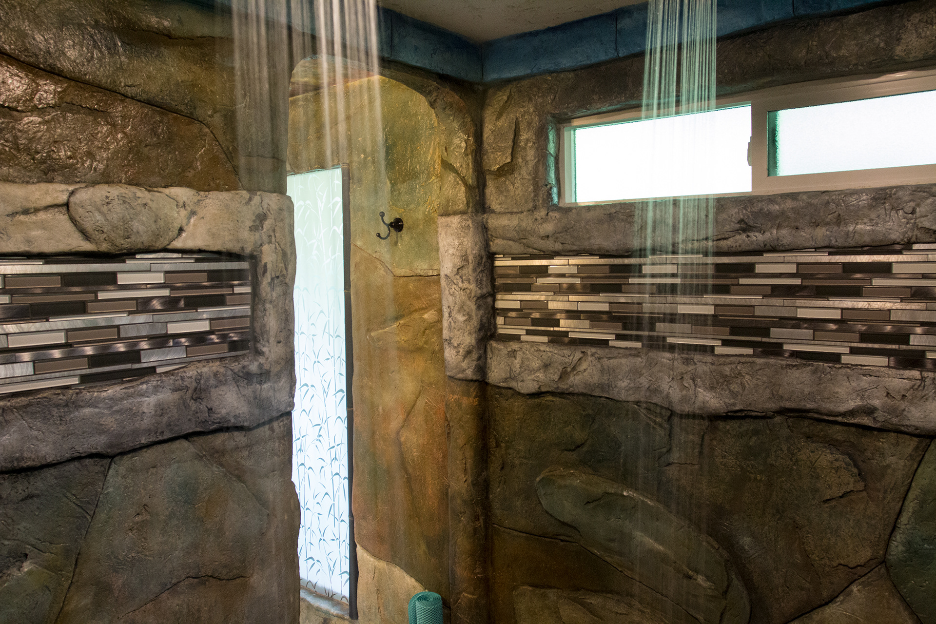 Room rentals at Chalet Kilauea, Volcano HI.