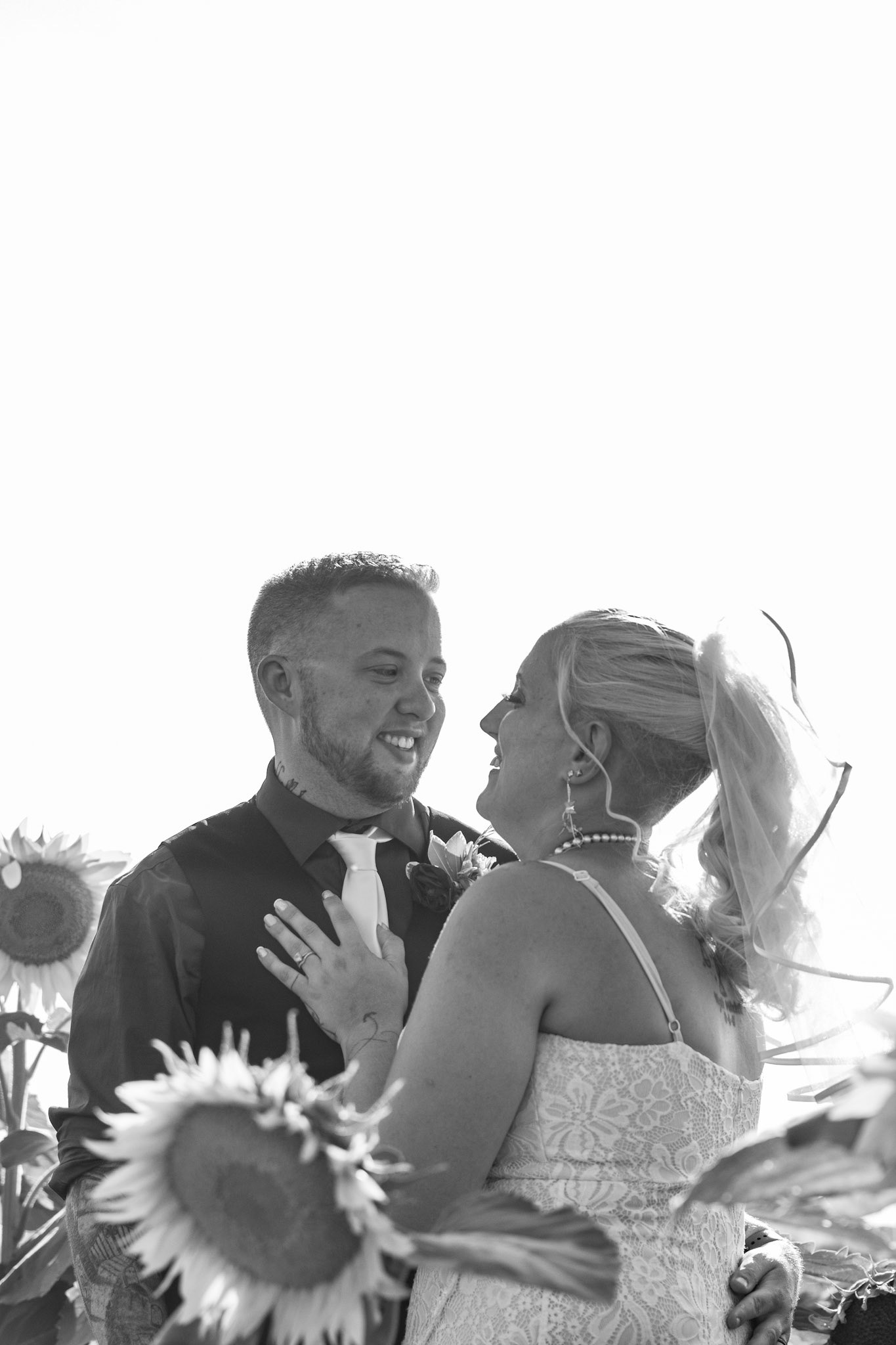 Wedding, Sunflowers of Sanborn, NY, couple.