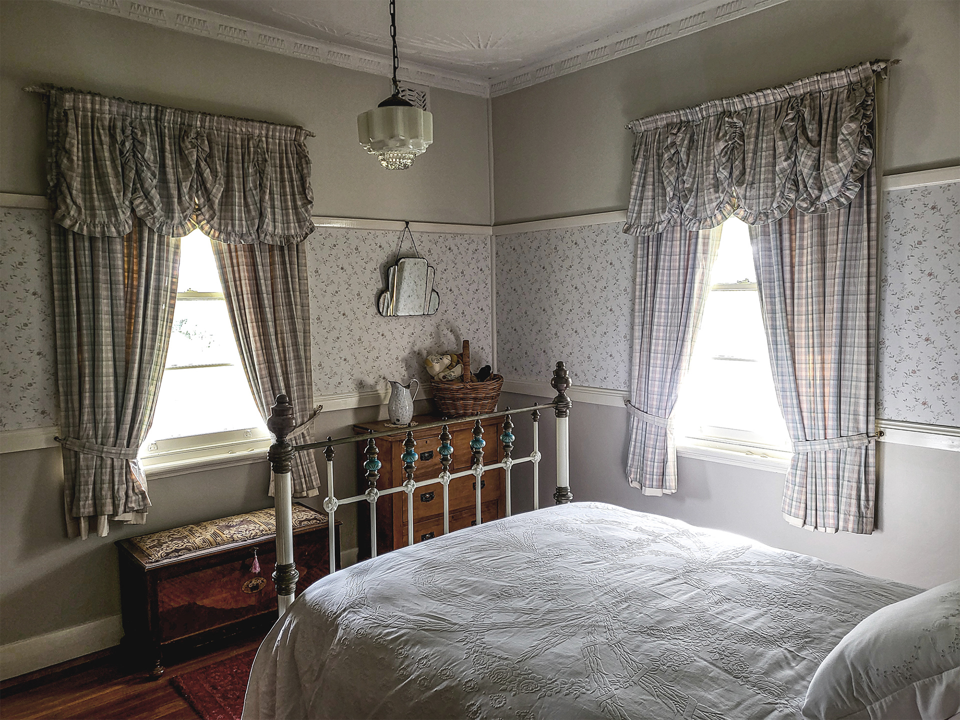 Restorations to 3rd bedroom