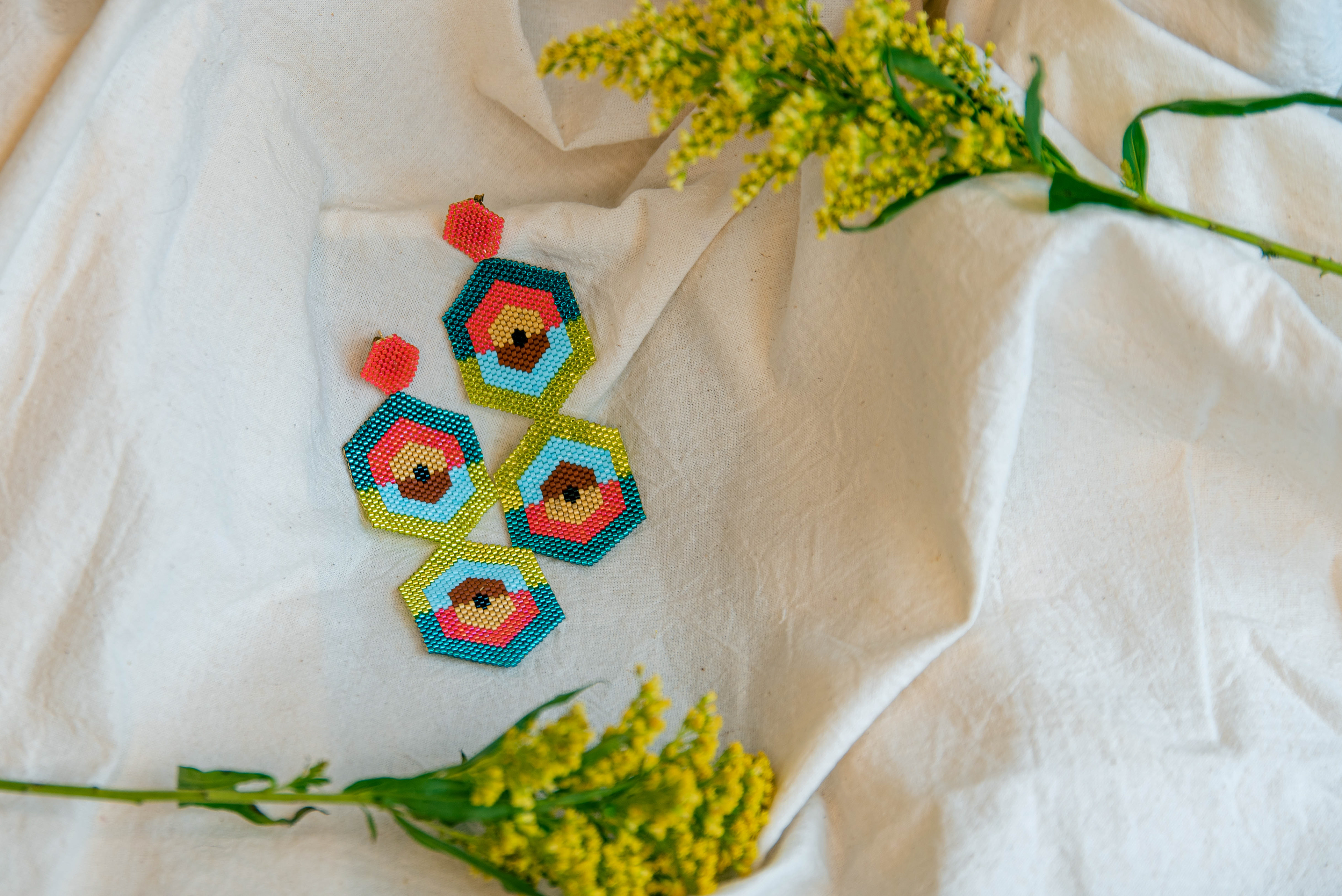 Fotografía de producto para redes de marca de joyería artesanal