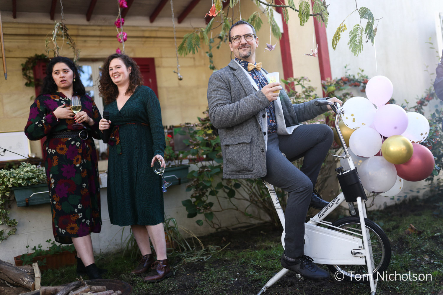 ©2021 Tom Nicholson. 06/11/2021. Bordeaux, France. The wedding of Coline and Dani in Begles, Bordeaux, France. Photo credit : Tom Nicholson