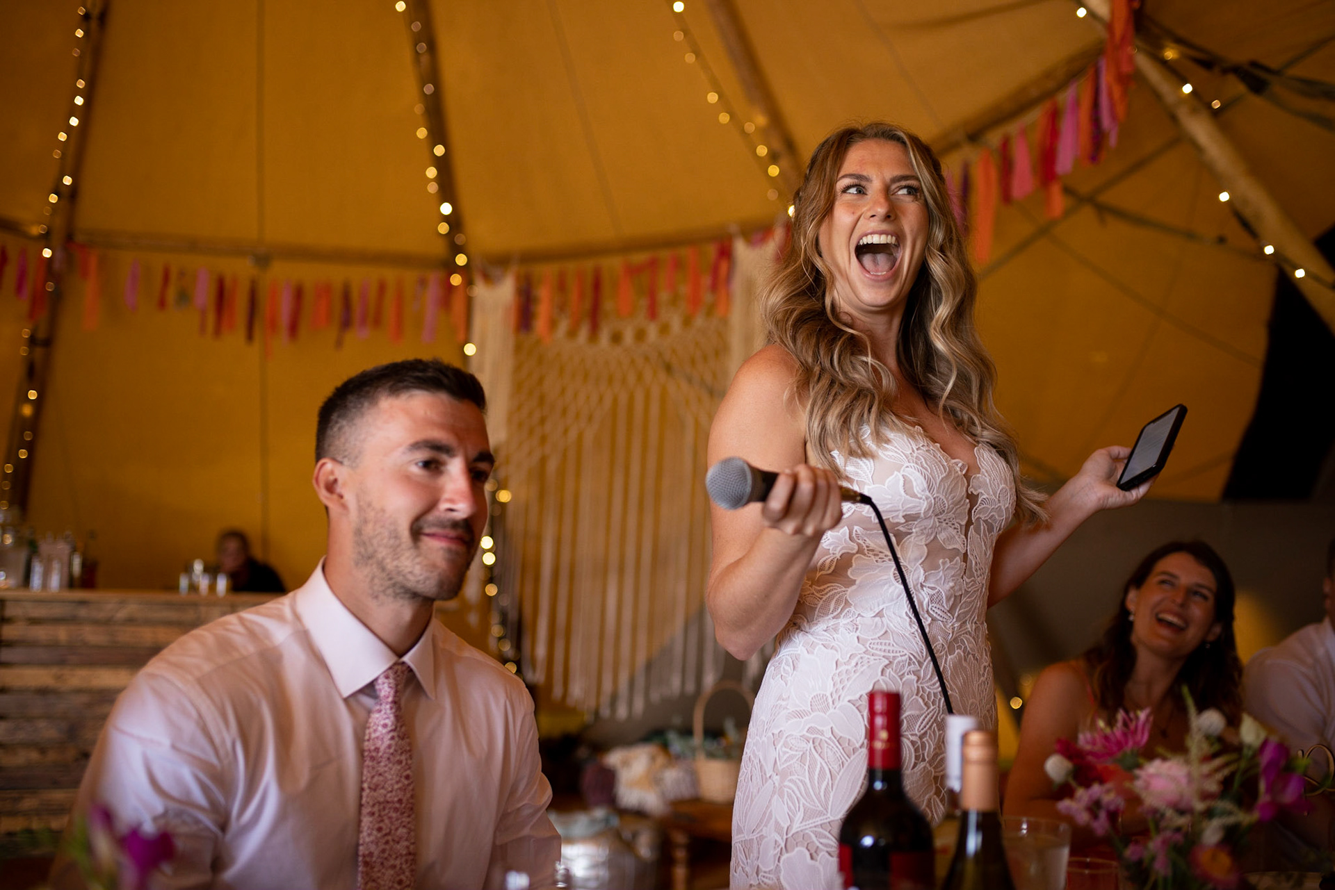 ©2022 Tom Nicholson. 10/09/2022. Newquay, UK. The wedding of Betsy and Jamie Maskell at Mawgan Bay View and Bre Pen Farm in Mawgan Porth, Cornwall. Photo credit : Tom Nicholson