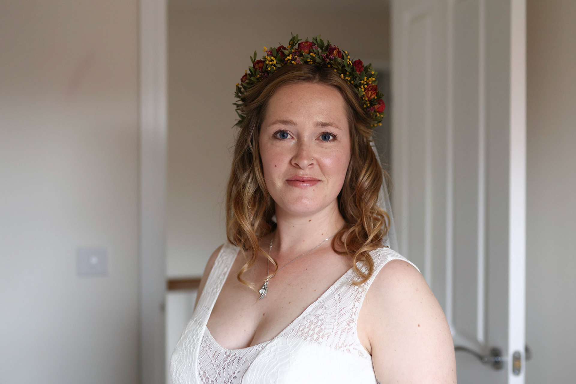 ©2022 Tom Nicholson. 26/05/2022. Torquay, UK. The wedding of Evie and Mick Hickey at Blackpool Sands beach in Devon. Photo credit : Tom Nicholson
