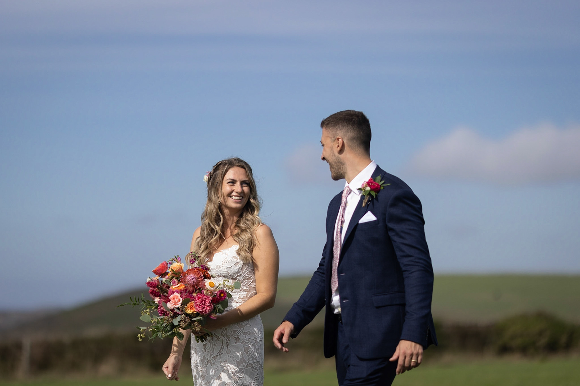 ©2022 Tom Nicholson. 10/09/2022. Newquay, UK. The wedding of Betsy and Jamie Maskell at Mawgan Bay View and Bre Pen Farm in Mawgan Porth, Cornwall. Photo credit : Tom Nicholson