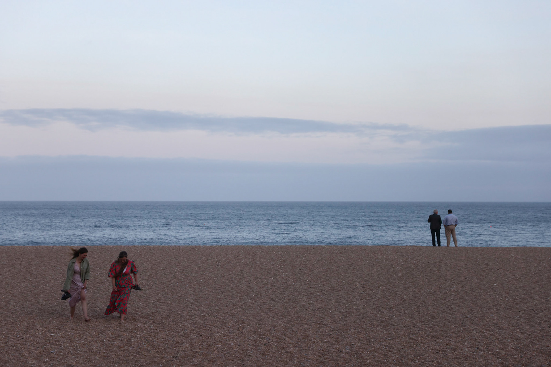 ©2022 Tom Nicholson. 26/05/2022. Torquay, UK. The wedding of Evie and Mick Hickey at Blackpool Sands beach in Devon. Photo credit : Tom Nicholson