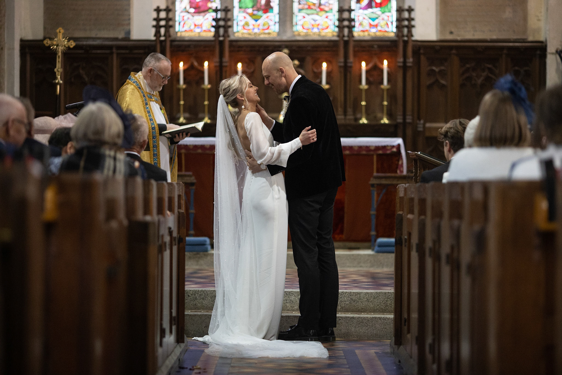 ©2022 Tom Nicholson. 09/04/2022. Redruth, UK. The Wedding of Emily and George Haynes at Portreath Beach, Gwenapp Parish Church, Bassett's Cove and Higher Laity Farm. Photo credit : Tom Nicholson
