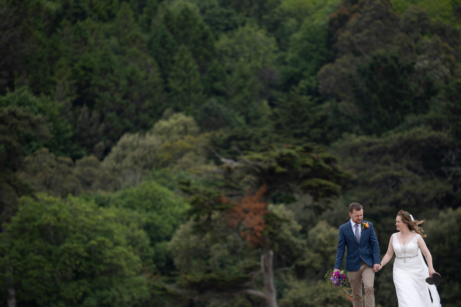©2022 Tom Nicholson. 26/05/2022. Torquay, UK. The wedding of Evie and Mick Hickey at Blackpool Sands beach in Devon. Photo credit : Tom Nicholson