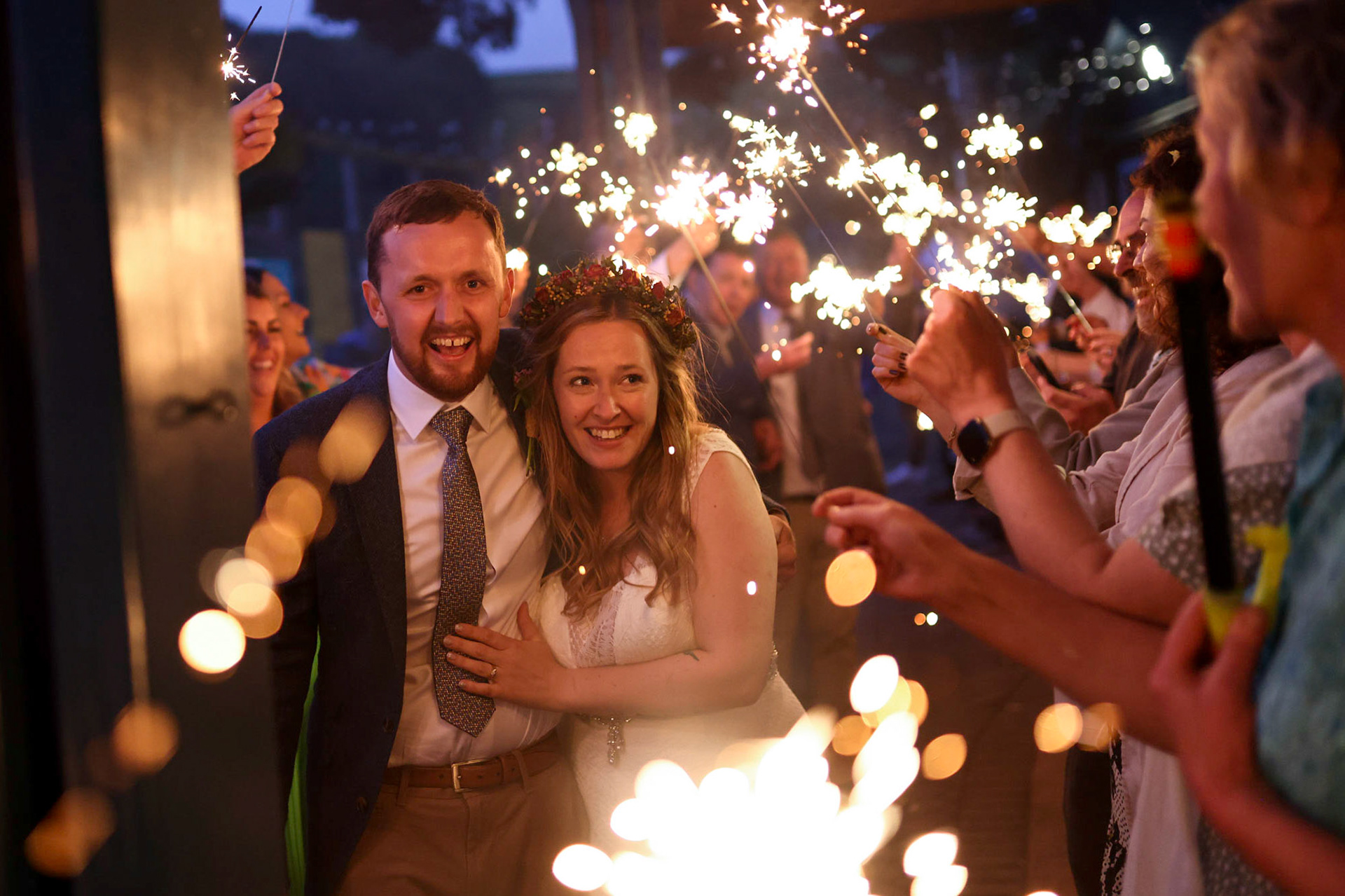 ©2022 Tom Nicholson. 26/05/2022. Torquay, UK. The wedding of Evie and Mick Hickey at Blackpool Sands beach in Devon. Photo credit : Tom Nicholson