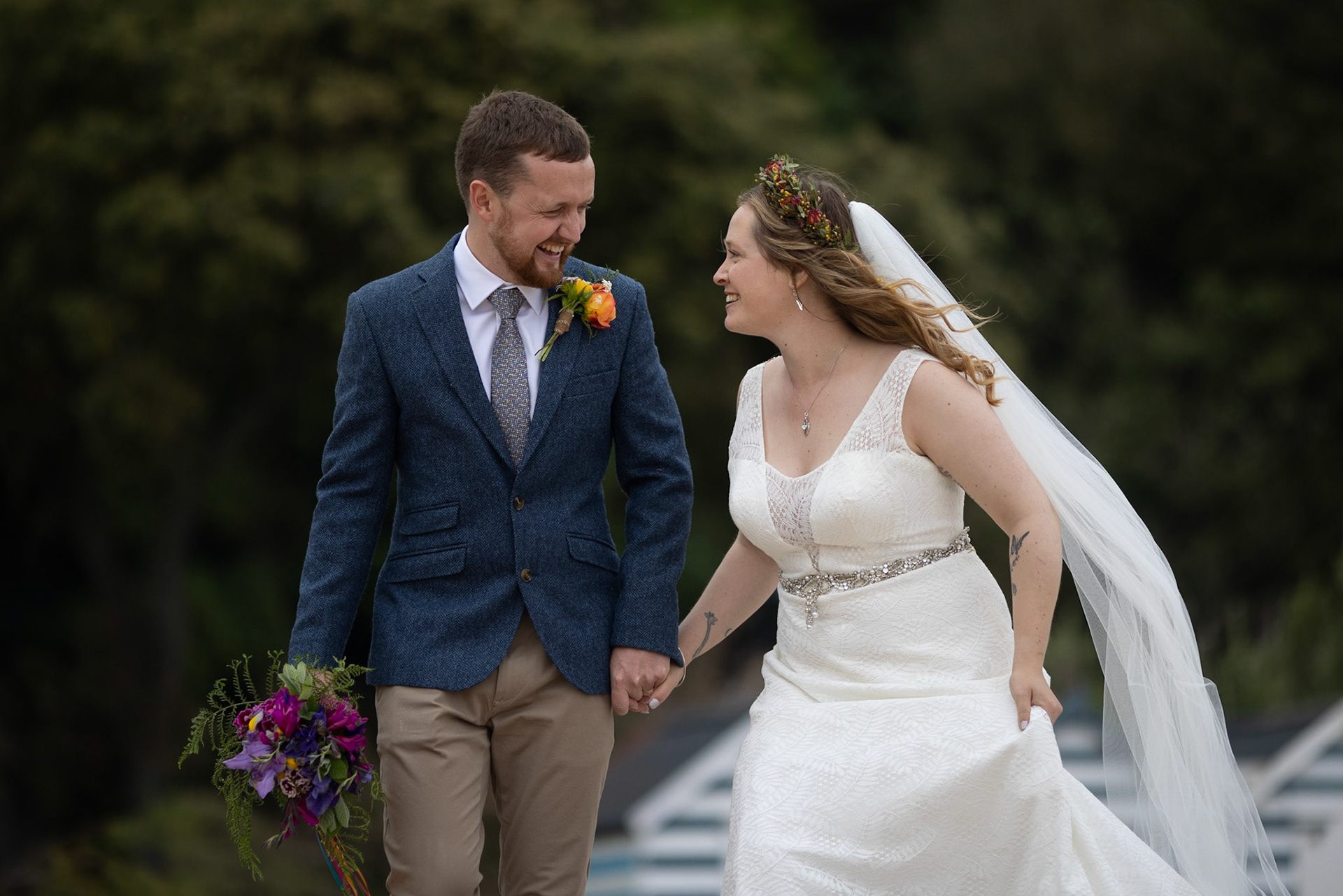 ©2022 Tom Nicholson. 26/05/2022. Torquay, UK. The wedding of Evie and Mick Hickey at Blackpool Sands beach in Devon. Photo credit : Tom Nicholson
