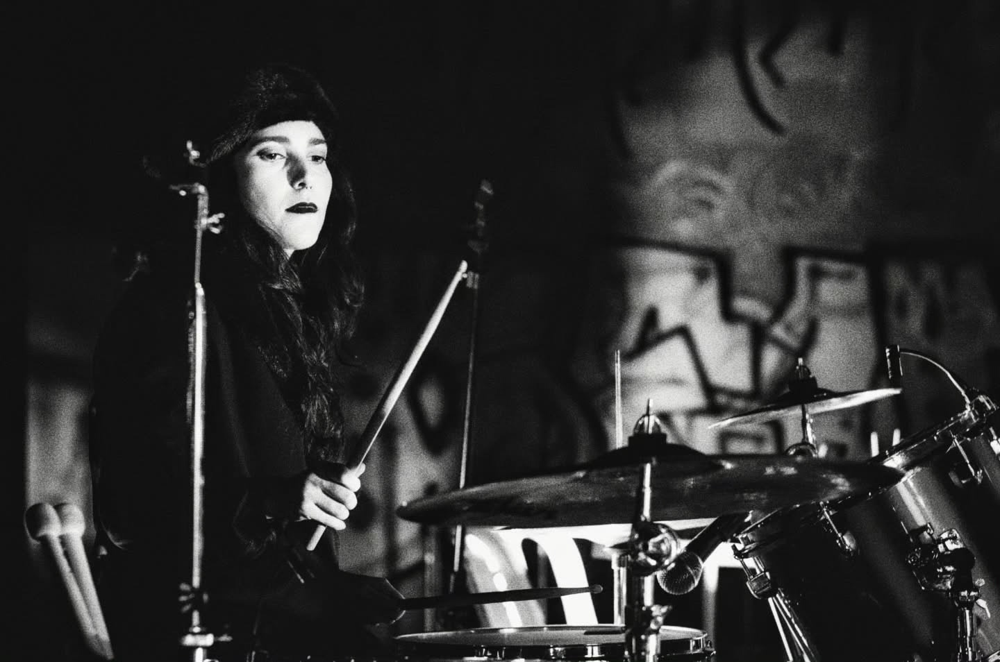 Camila Melgarejo, baterista de Ivana y los imaginarios.