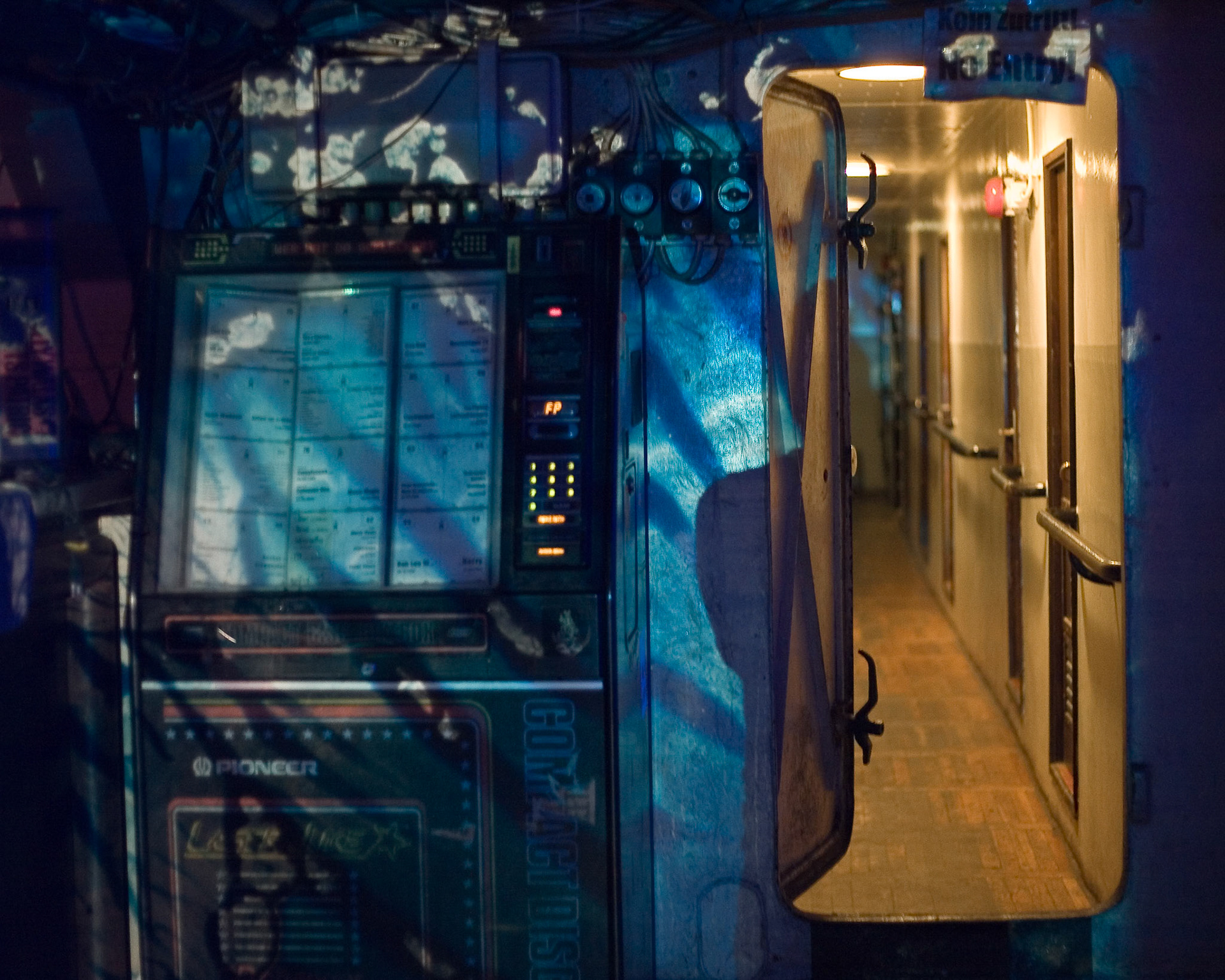 This picture is under courtesy of RCA Studio