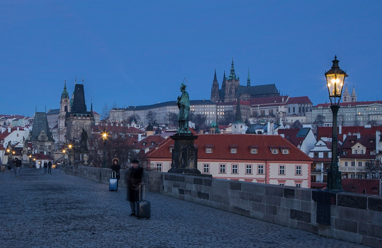 St Charles Bridge (Karlův most) is the oldest bridge in Prague. It crosses the Ultava river and connects the Old Town to Prague Castle. I had the privilege to be invited to the 3rd Annual Content Strategy Summit, February 14-15, in a wonderful venue right in the Old Town. So I went on a photowalk at night after my presentation and realized that more than 25 years had passed since my last visit as a backpacker...