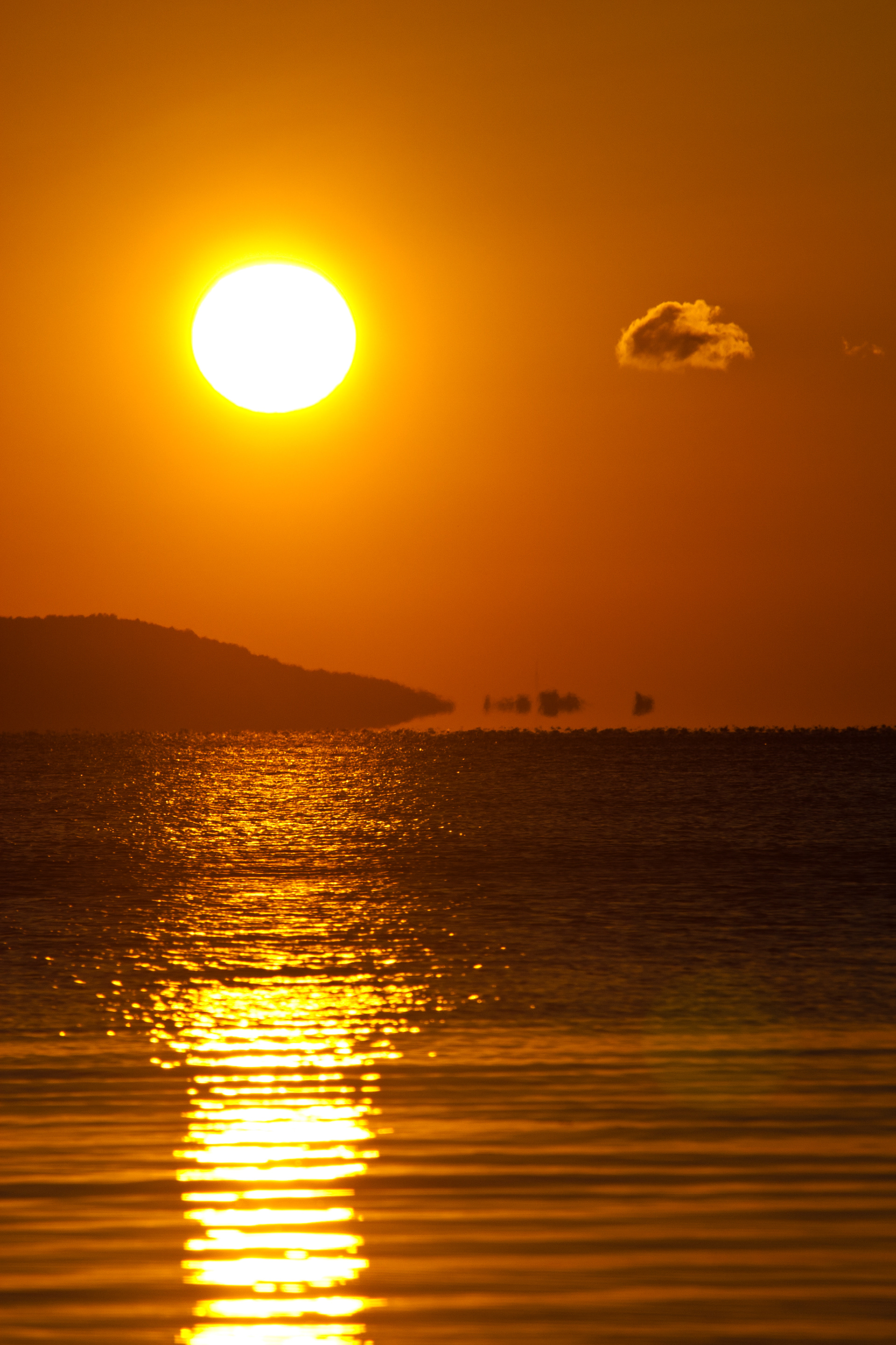 A kis felhő nagy napja (Balaton)
