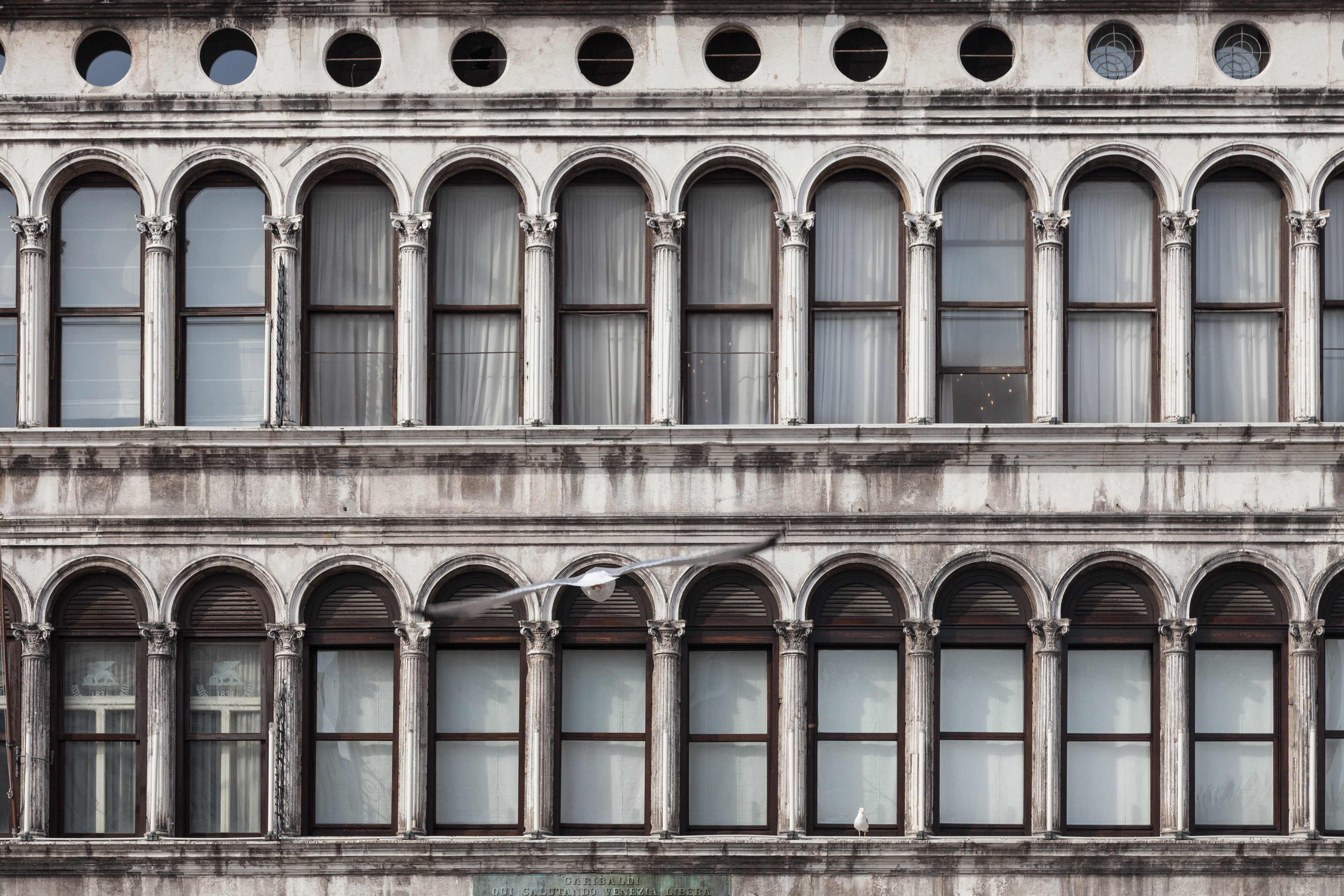 Ablakok a Szent Márk téren, Velence