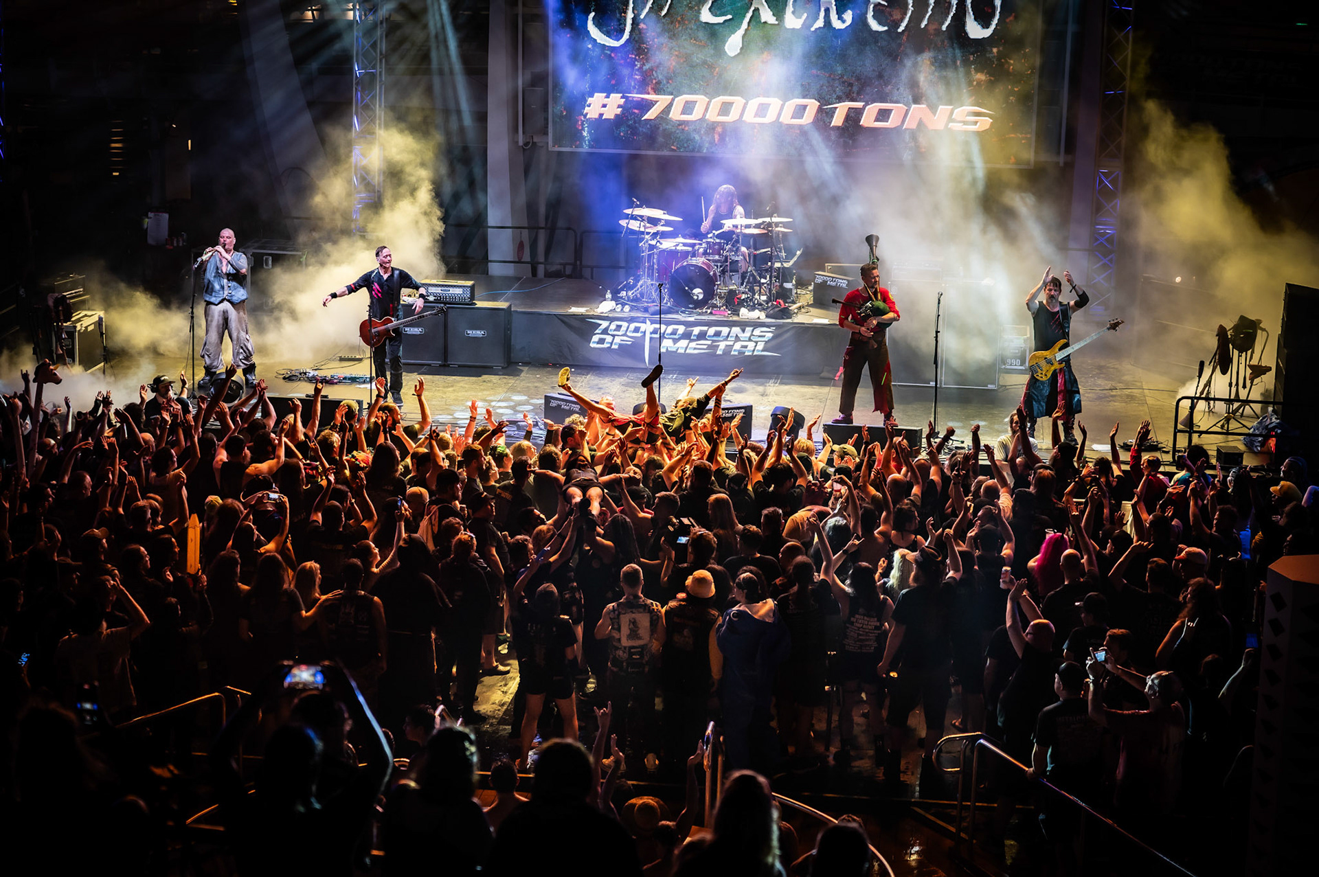 In Extremo - Pool Deck