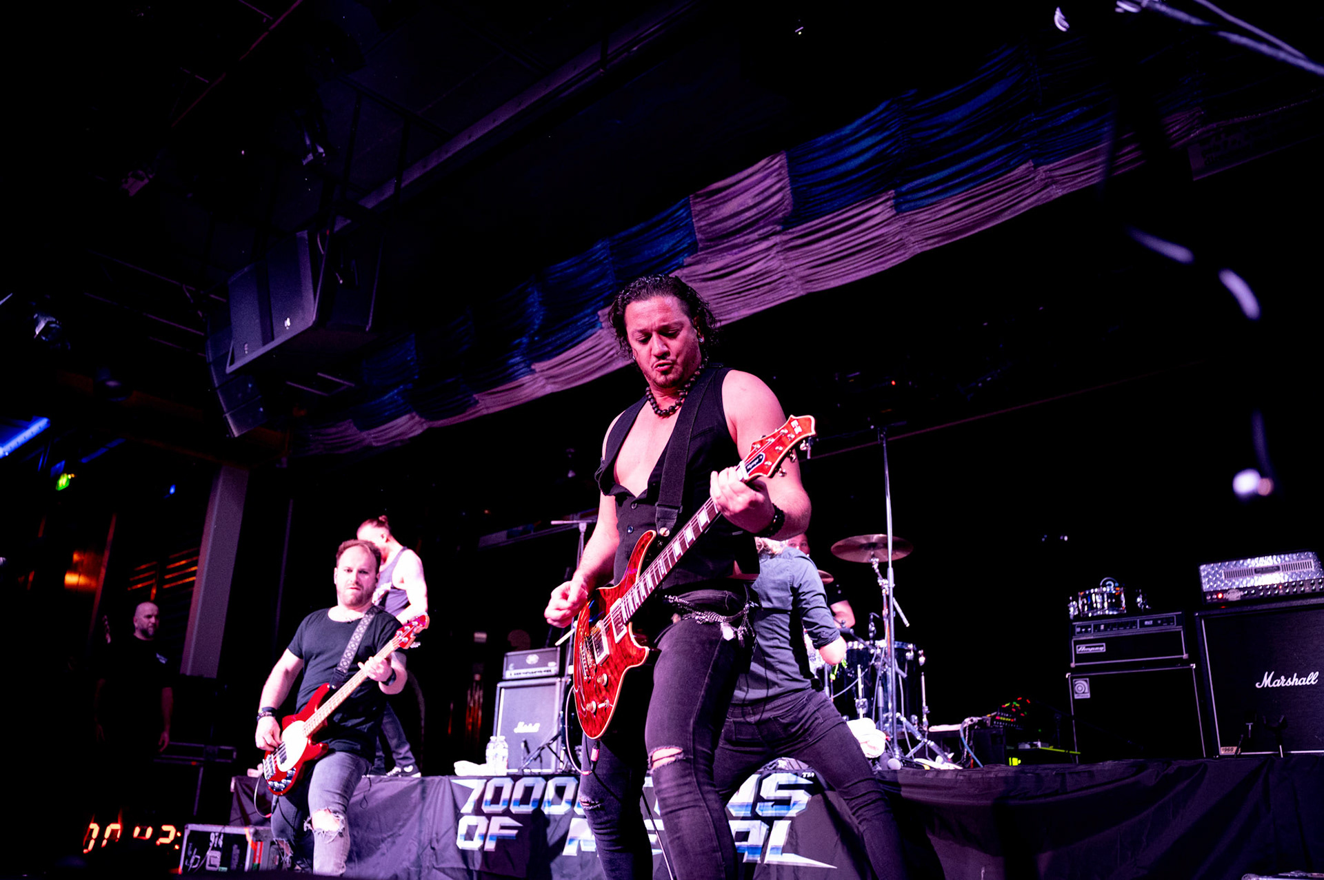 Kissin´Dynamite - Studio B - Ice Rink