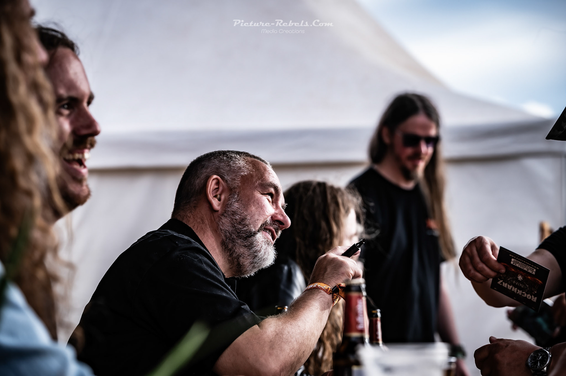 Signing Session Avatarium