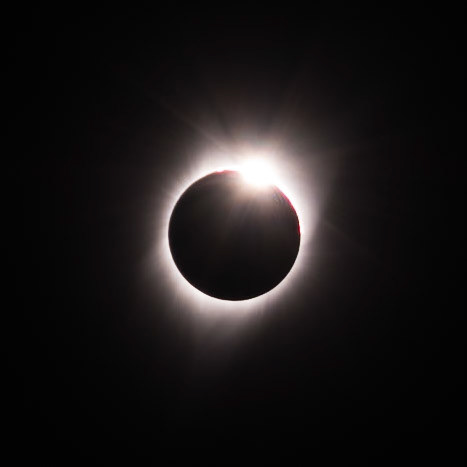 Total solar eclipse 2017: ‘diamond ring’