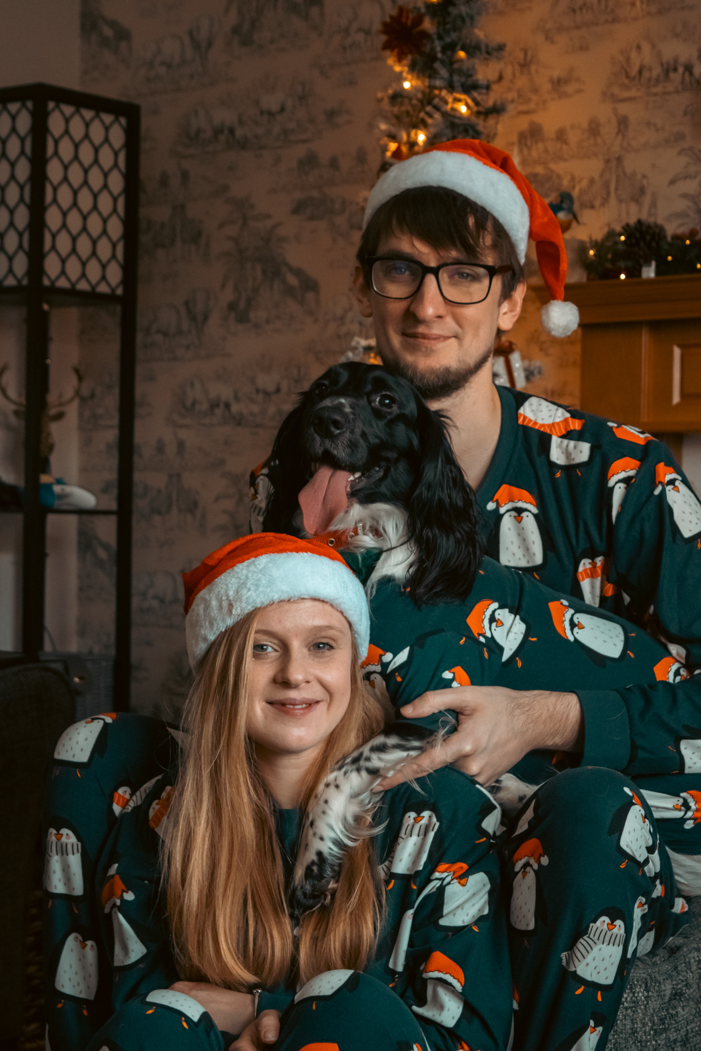 Sam, Kirsty & Reggie - Christmas Family Photoshoot