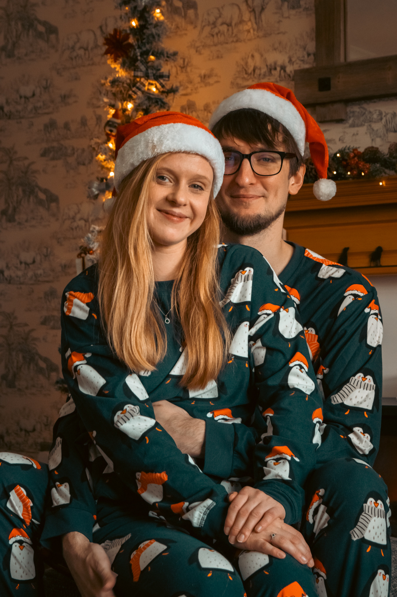 Sam, Kirsty & Reggie - Christmas Family Photoshoot