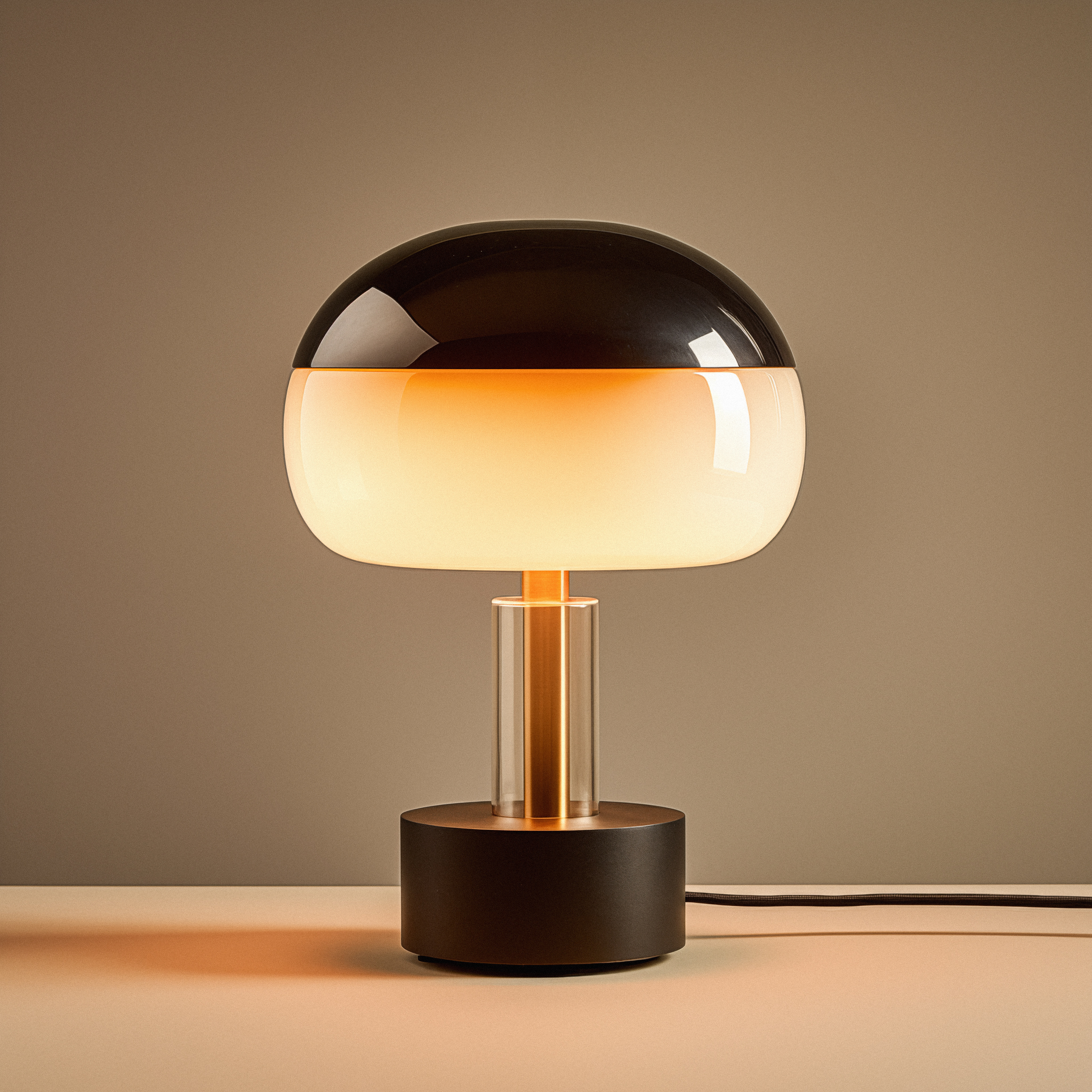 028_Bauhaus Table Lamp 4