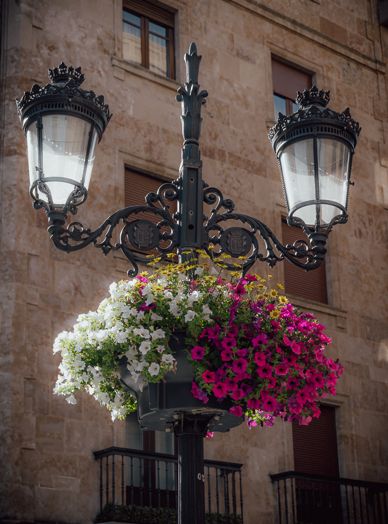 Spanish Streetlight