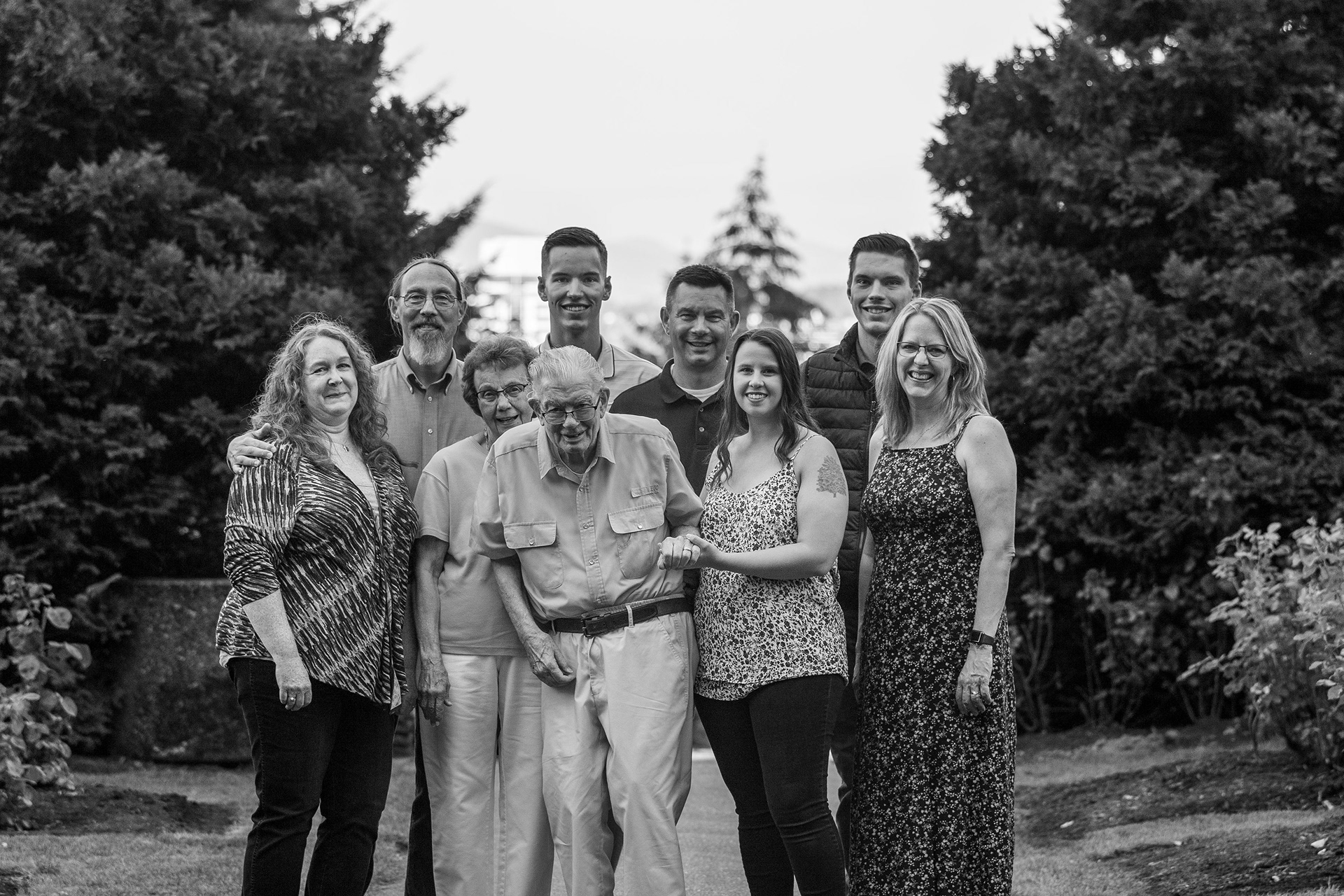 Family photoshoot at the Portland Rose garden