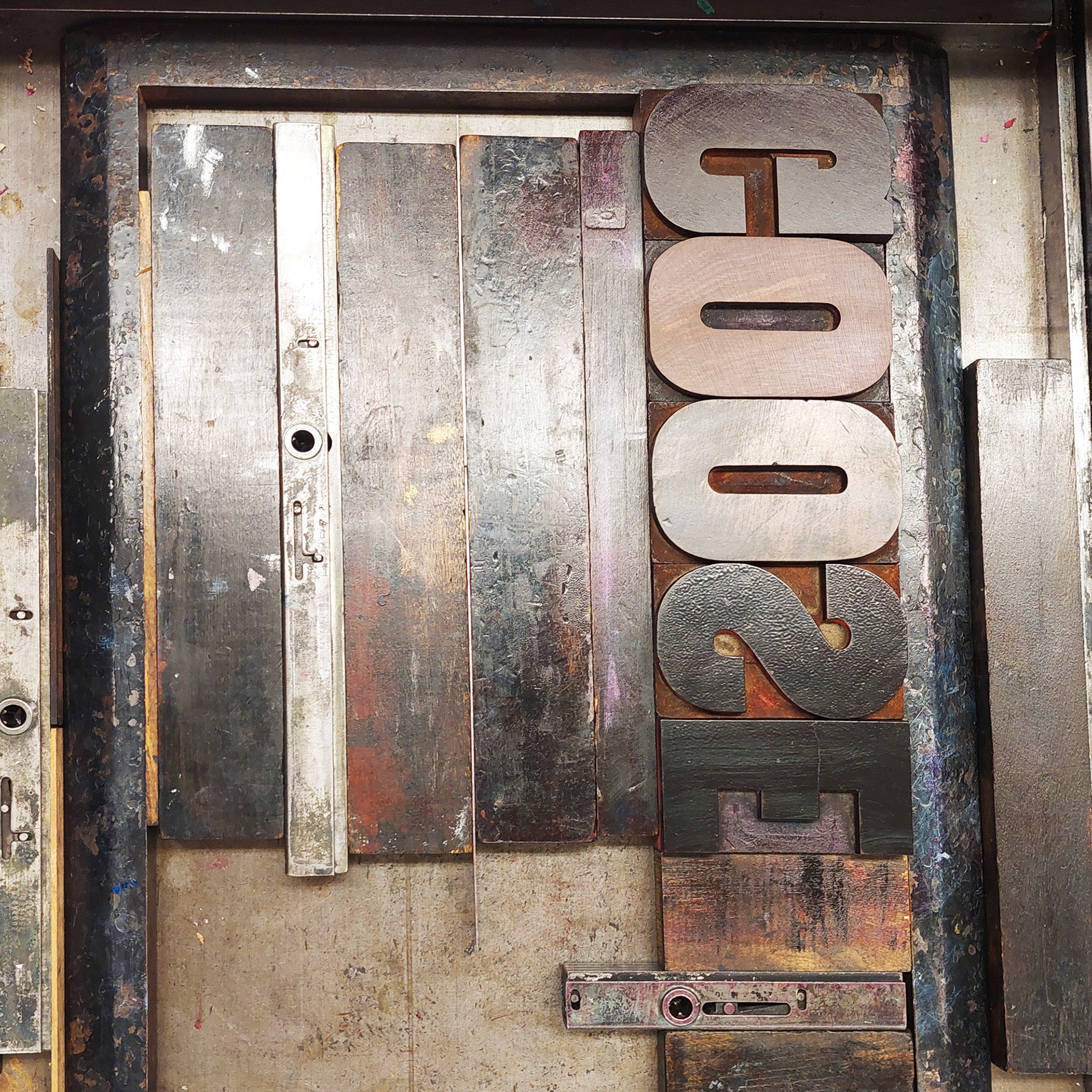 wood type on the letterpress bed