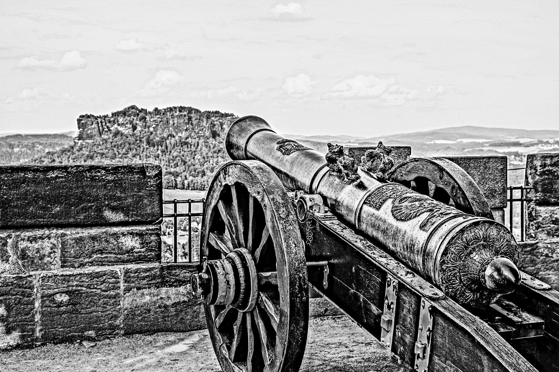 old cannon - 1/200 Sek. bei ƒ / 6,3 - ISO 100 - 60 mm