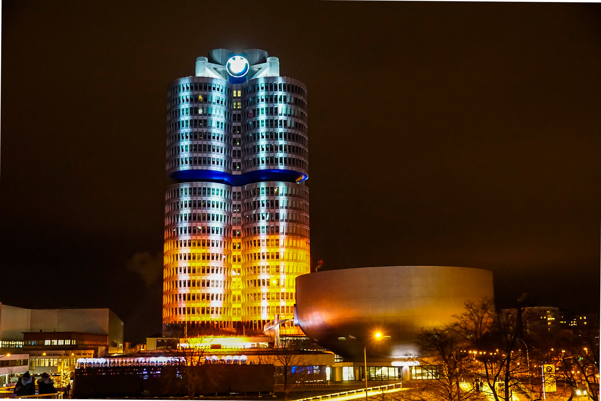 time to charge the batterie - 1/15 Sek. bei ƒ / 4,0 - ISO 6400 - 42 mm