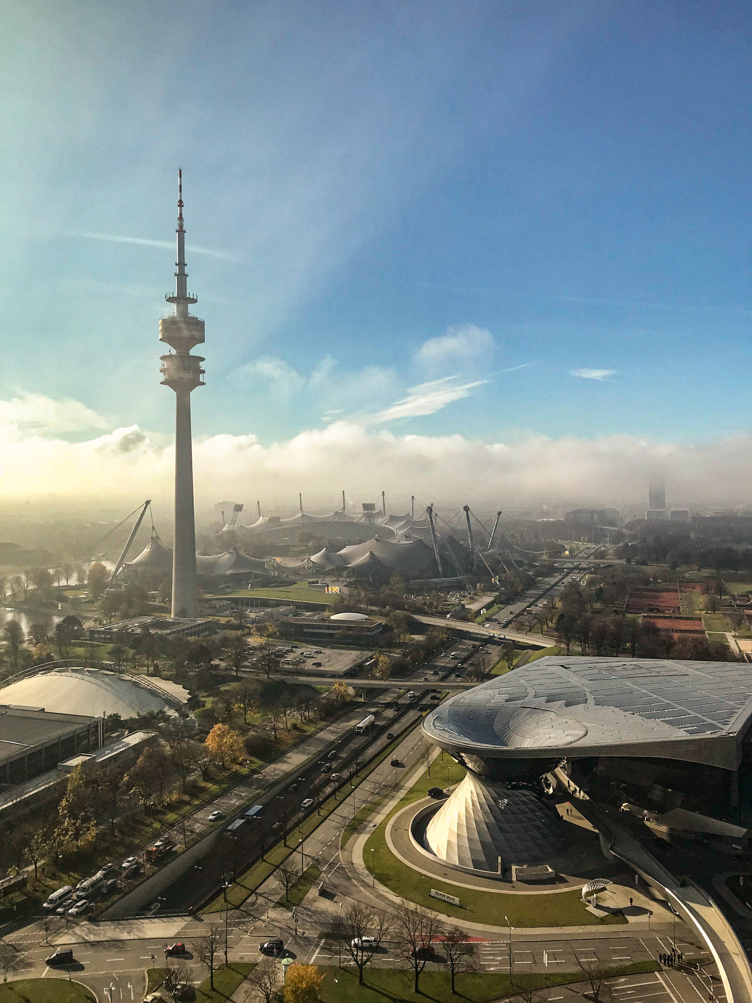 Clouds over Munich - 1/2700 Sek. bei ƒ / 1,8 - ISO 20 - 28 mm