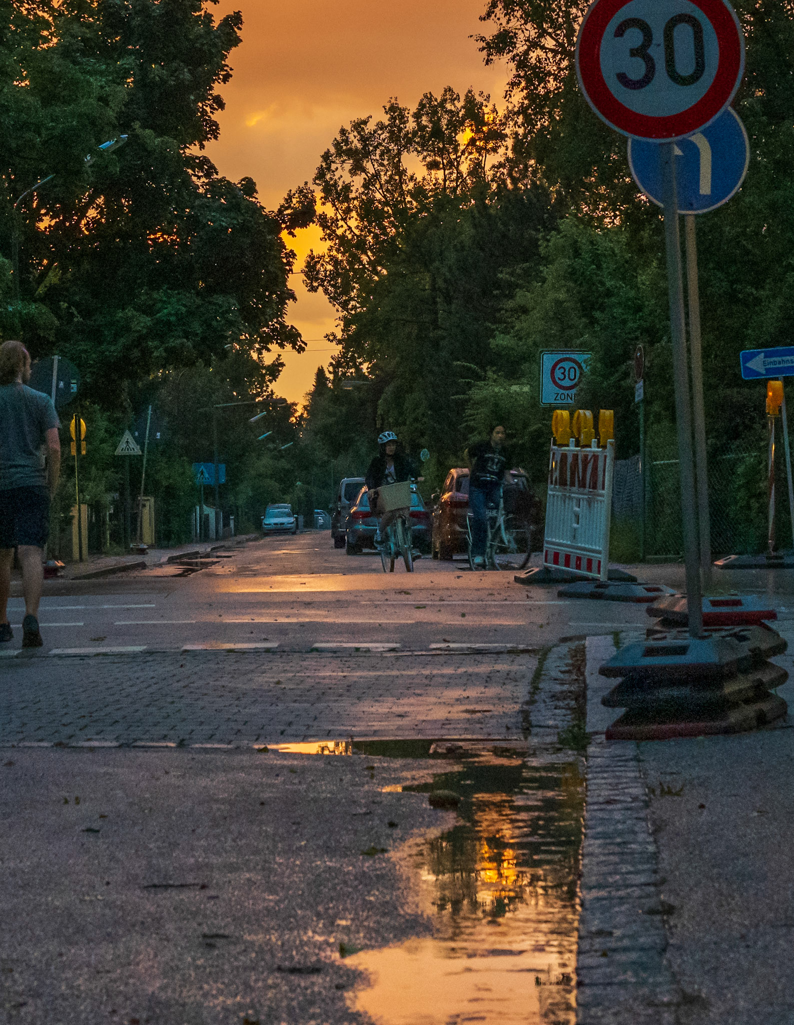 1/45 Sek. bei ƒ / 5,6; ISO 2500; 35 mm