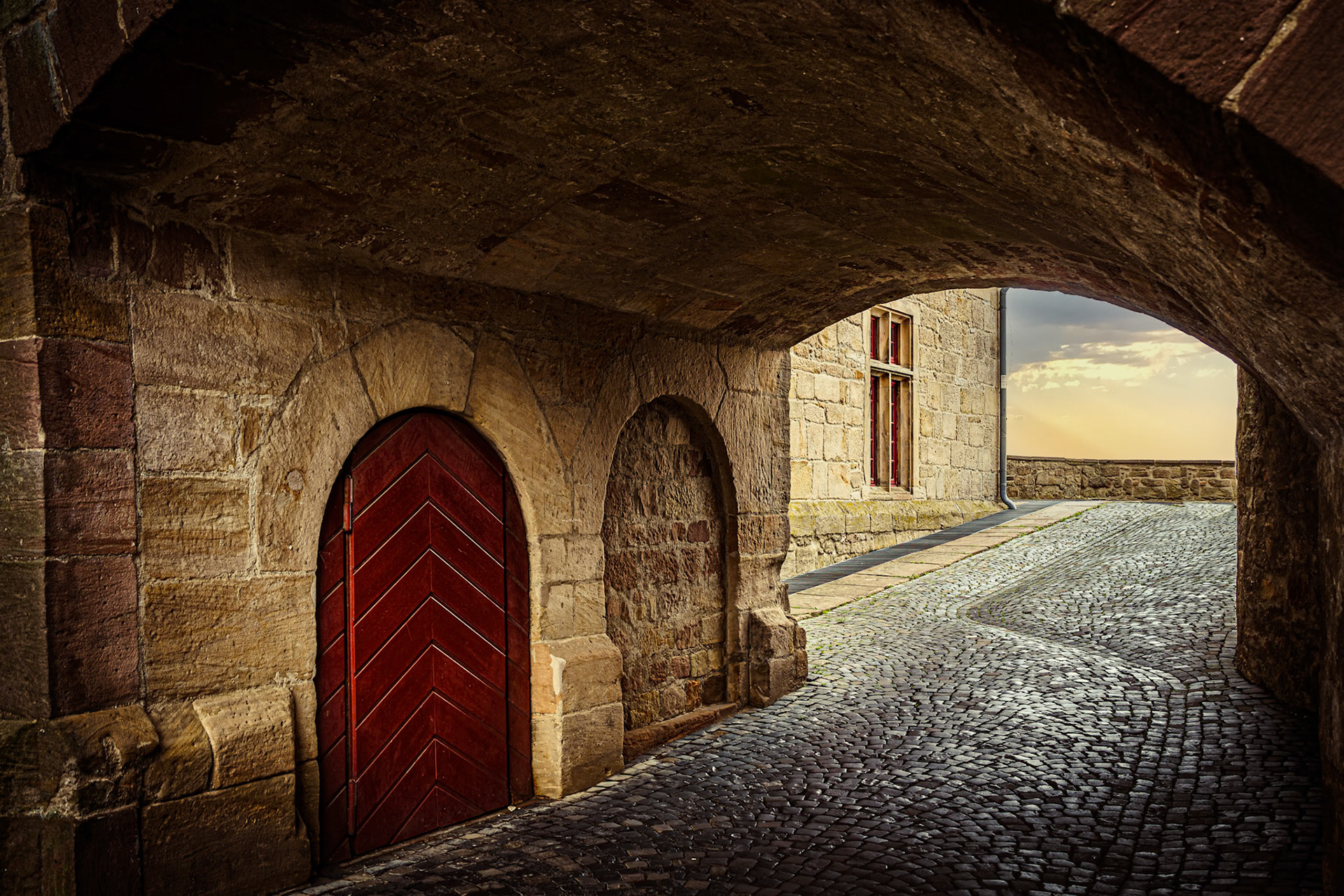 the red door - 1/25 Sek. bei ƒ / 7,1 - ISO 200 - 34 mm