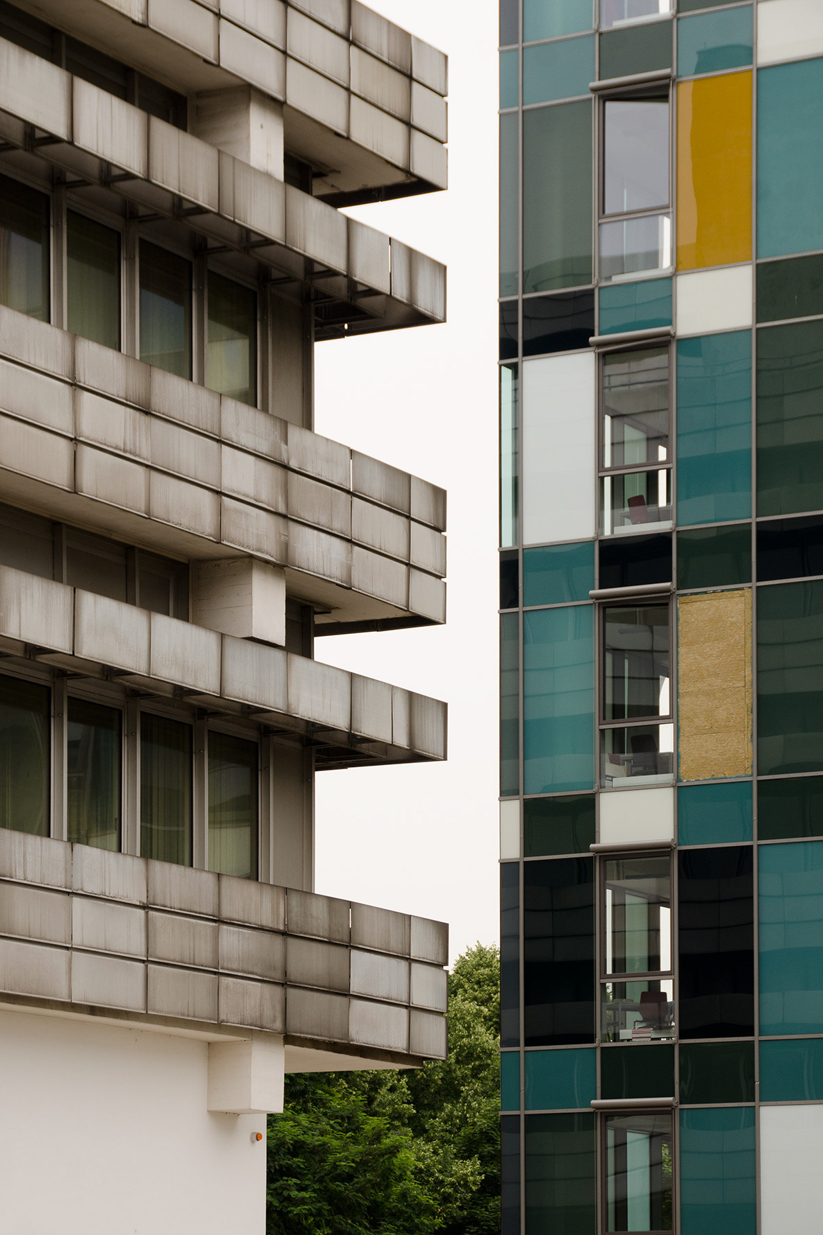 Fassadenteilansicht von Jobcenter Lichtenberg in der Gotlindestrasse, Berlin