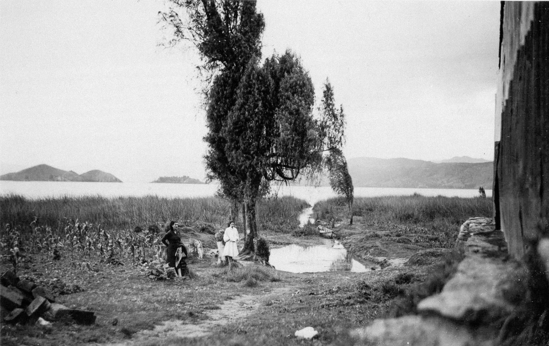 Leo and her sister, Lucila, on their last trip together through Colombia