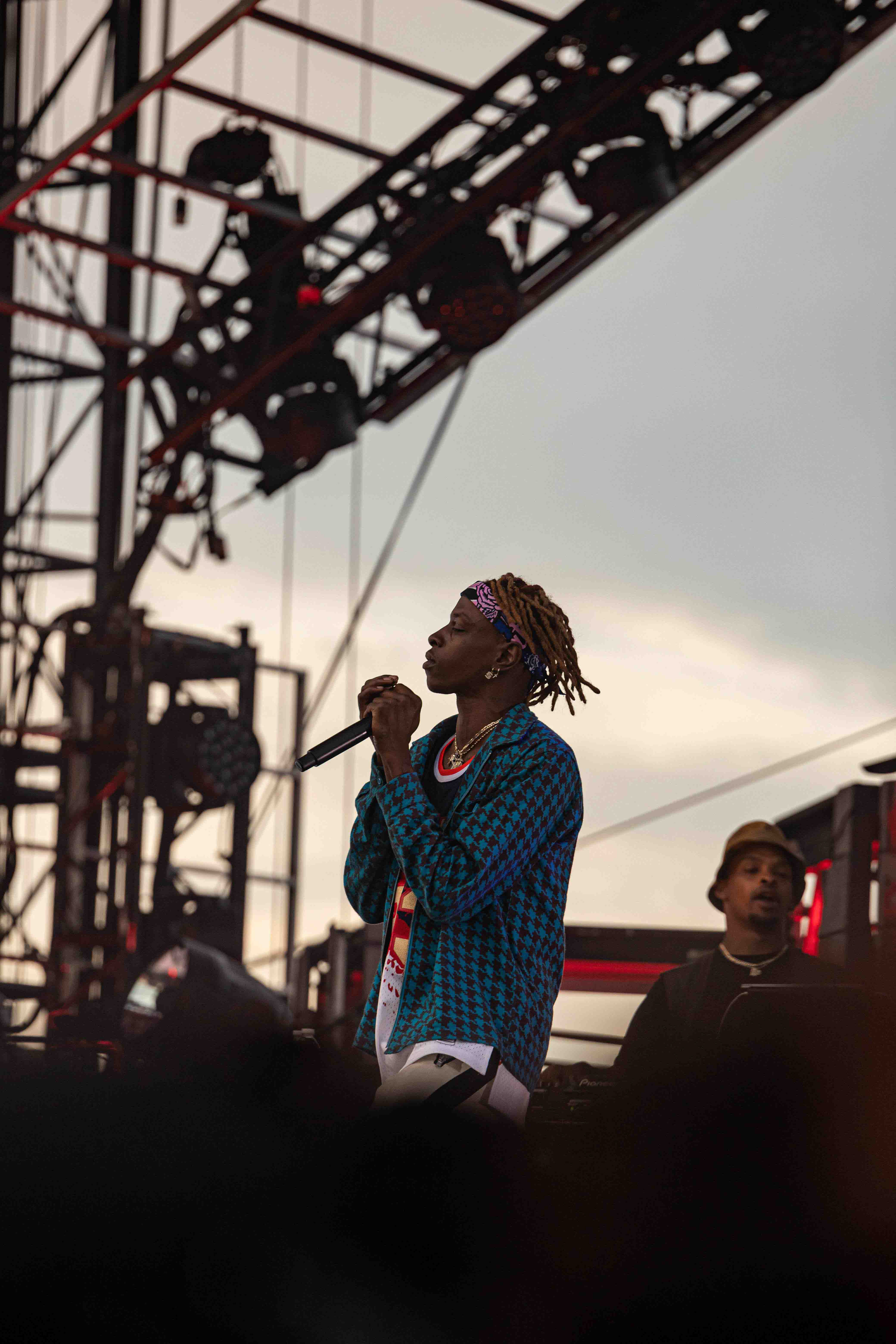ISSA GOLD (THE UNDERACHIEVERS)