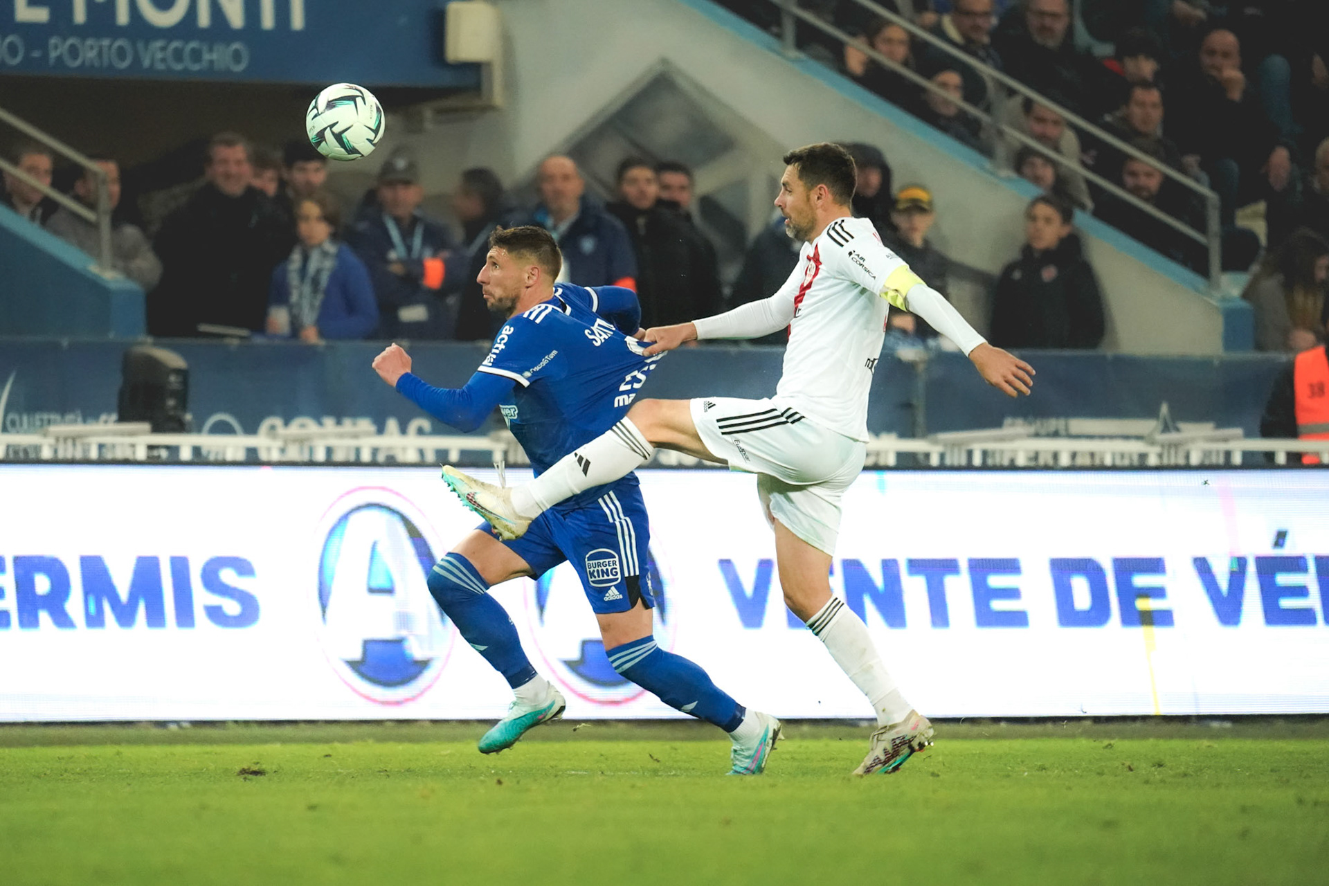 BASTIA. CORSE. LE LUNDI 5 FEVRIER 2024.En ligue 2 BKT dans le derby de la corse Bastia a domine Ajaccio un but a zero grace a un but de Migouel Alfarela devant plus de 14000 spectateurs. Le groupe l Arcugi a anime l avant match pendant que le president de Bastia Claude Ferrandi et le president d Ajaccio Daniele Bufano étaient sur le plateau de France 3 Corse Via Stella.