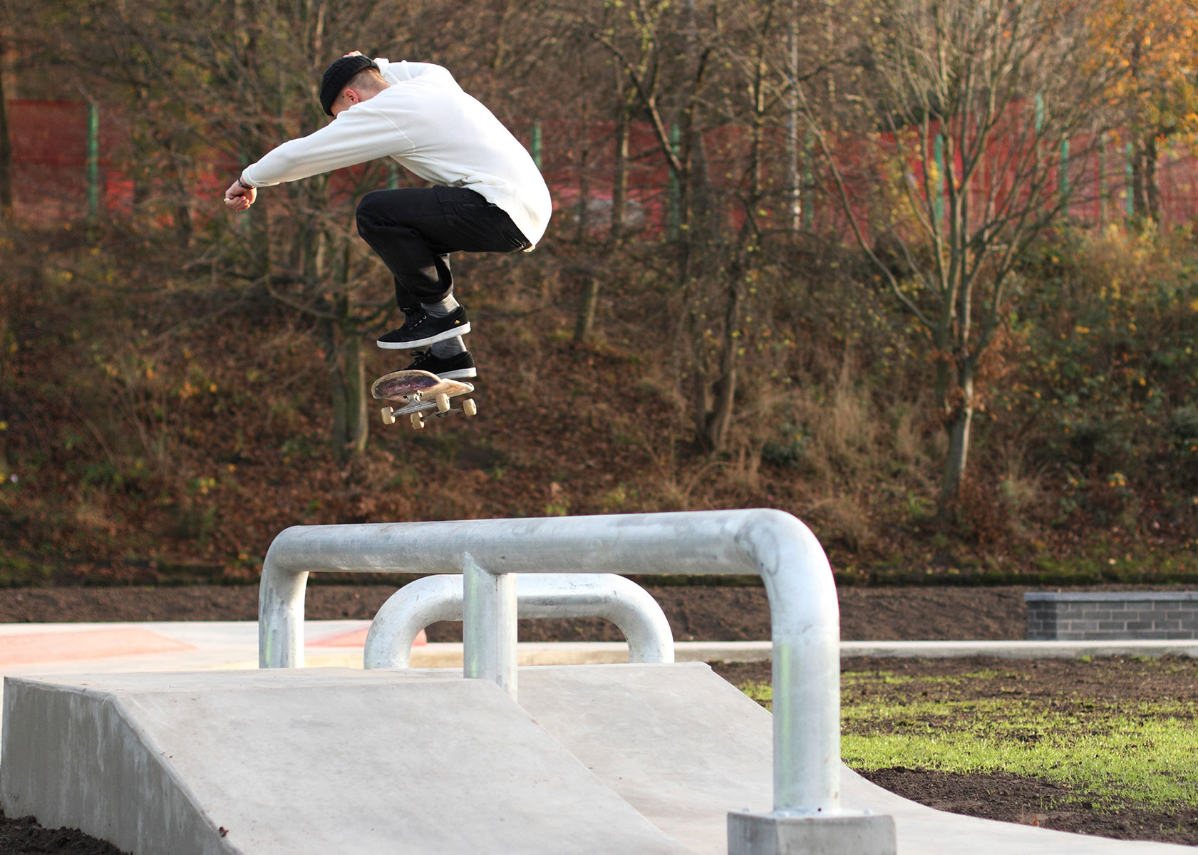 Matt Vardy Pop Shuvit over the bar. Garcia. Ph. Tom Quigley