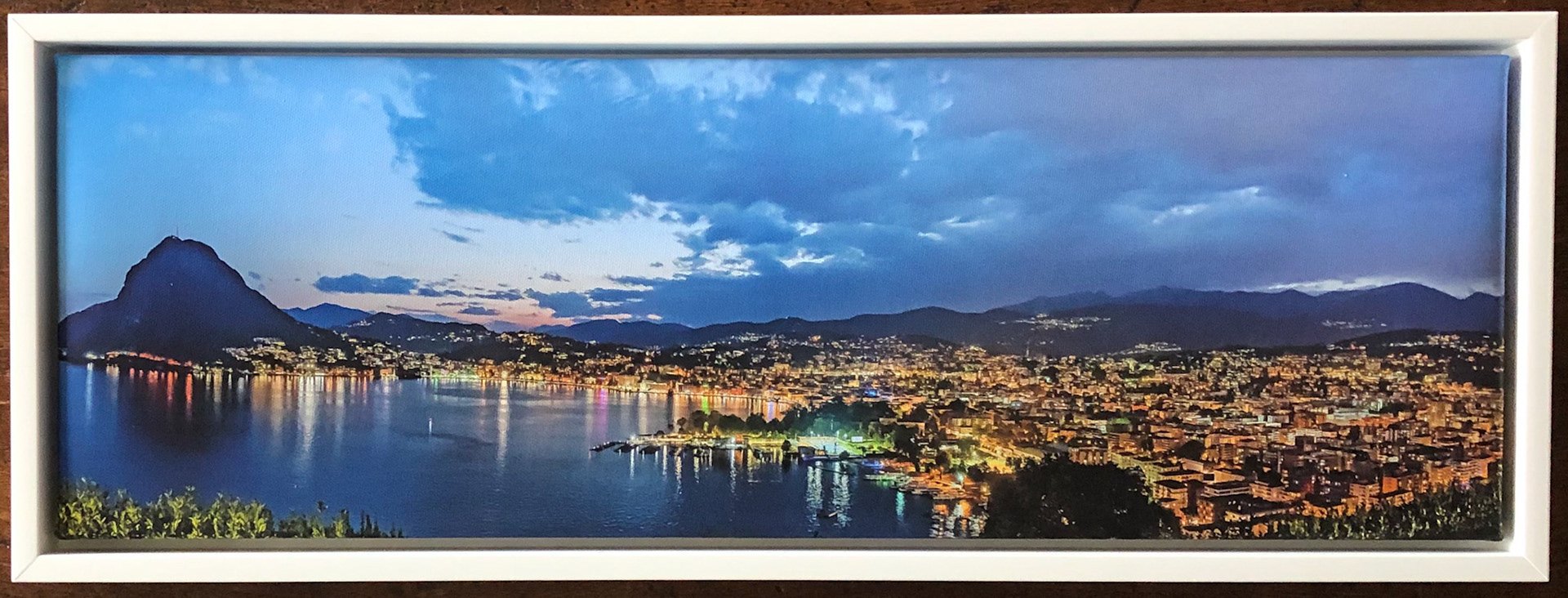 Art. 101 - CHF 190 - Panorama da S. Michele - Stampa su tela 60 x 20 cornice in legno bianca