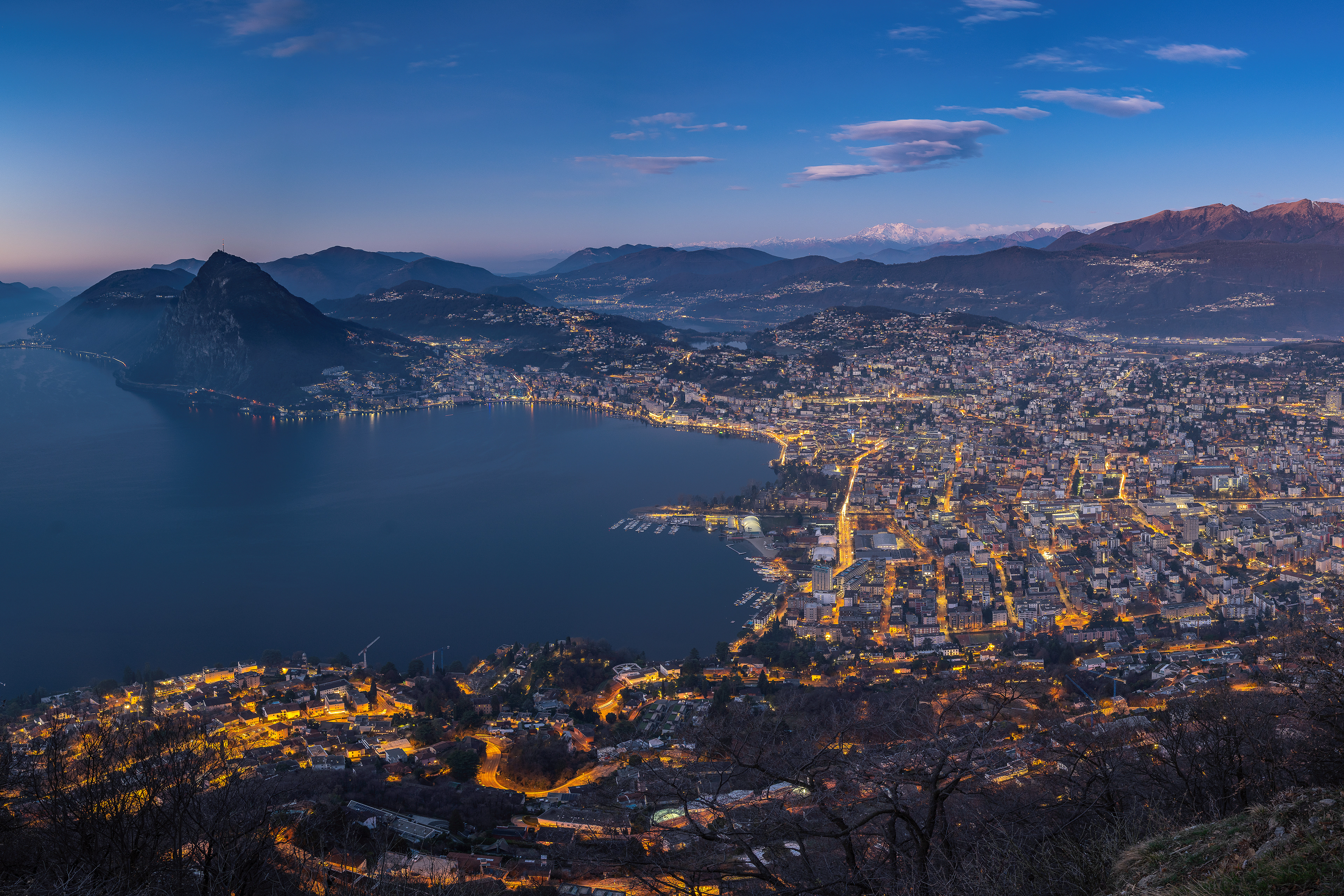 Alba su Lugano