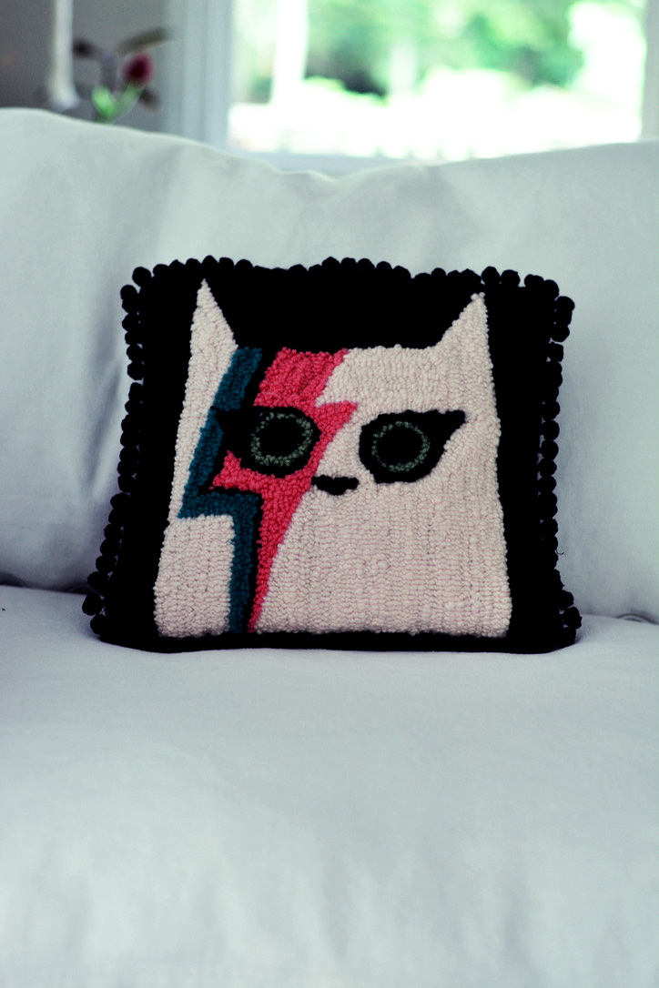 Punch neddle custom pillow